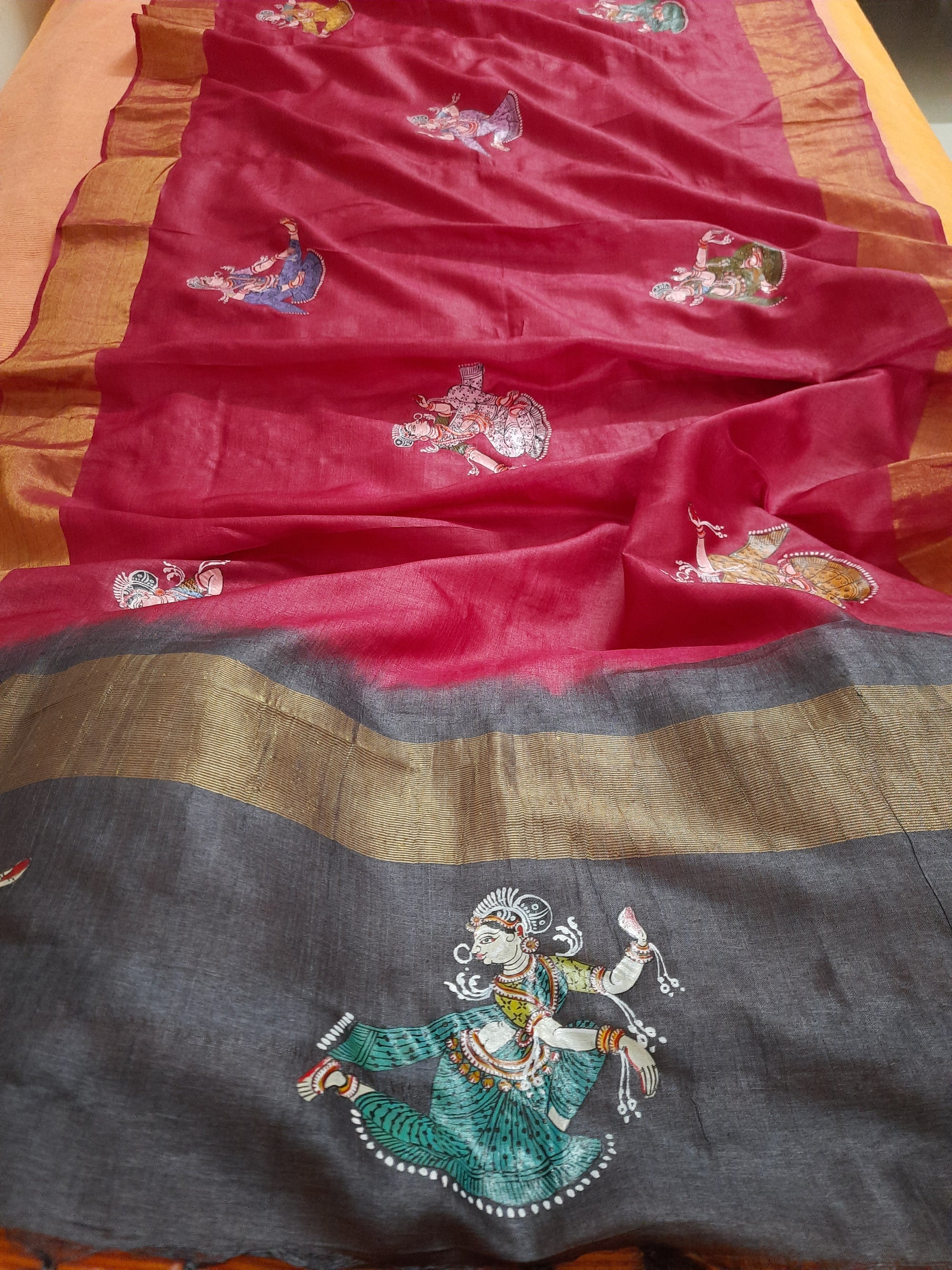 Pink Silk dupatta with handpainted Pattachitra motifs