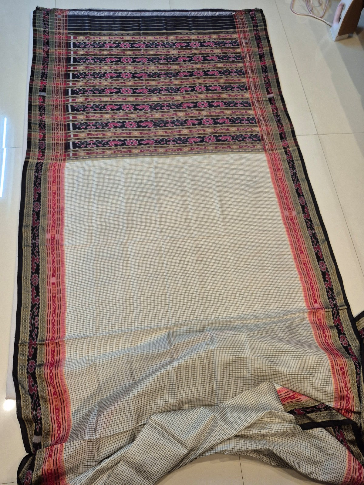 Beige Sachipar pattern Odisha Khandua Pata Silk Saree with cotton ikat blouse piece