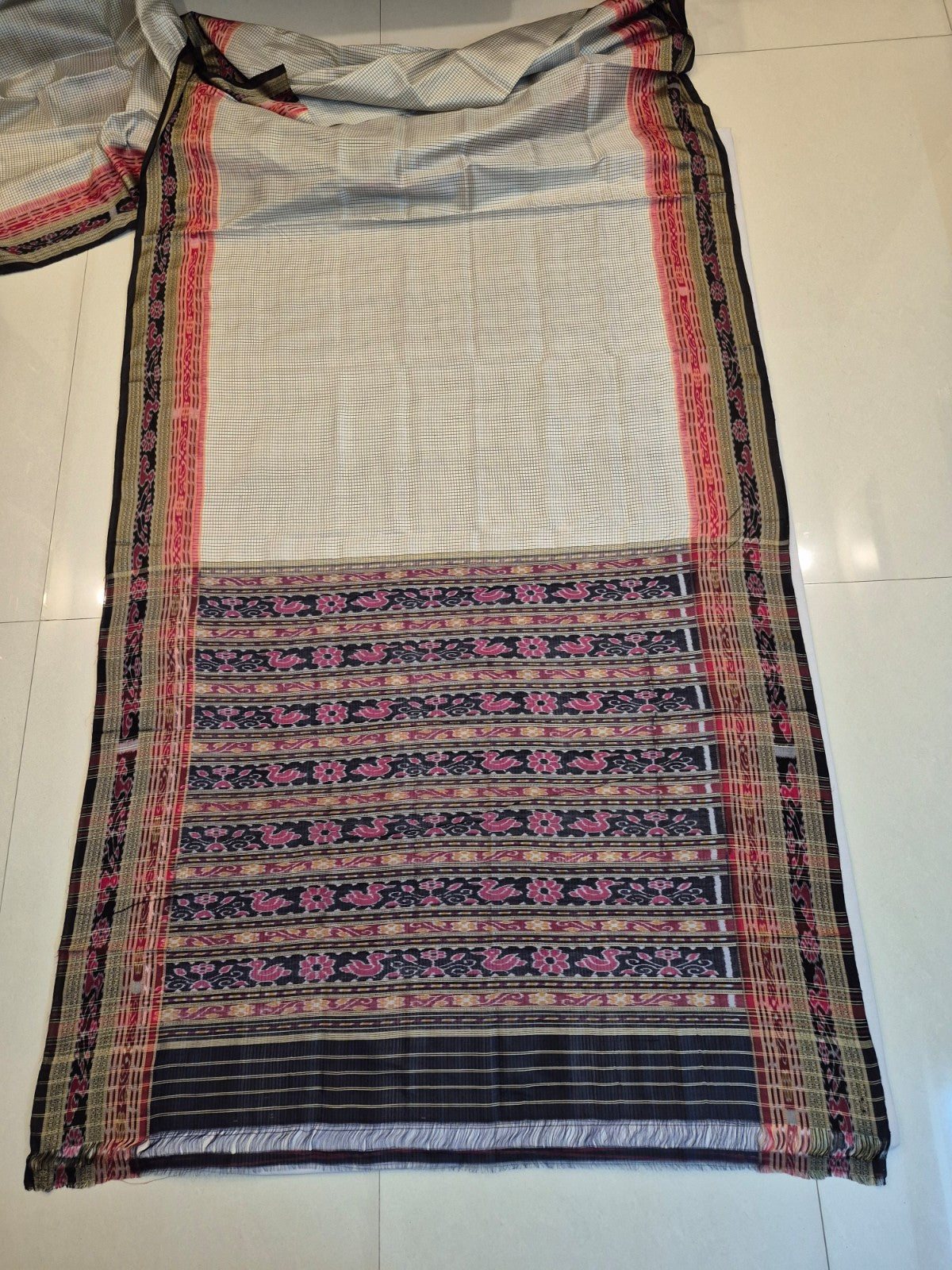 Beige Sachipar pattern Odisha Khandua Pata Silk Saree with cotton ikat blouse piece