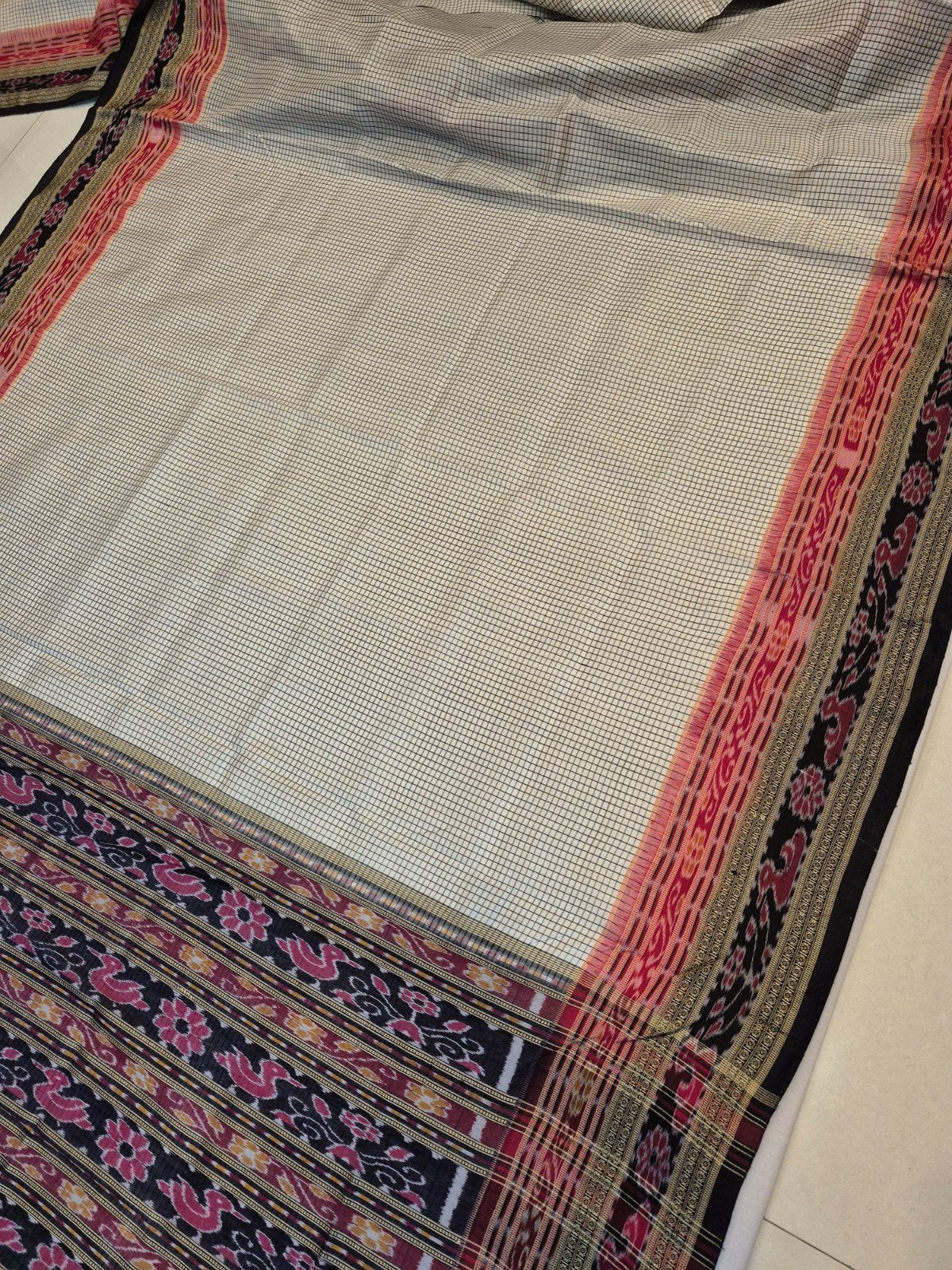 Beige Sachipar pattern Odisha Khandua Pata Silk Saree with cotton ikat blouse piece