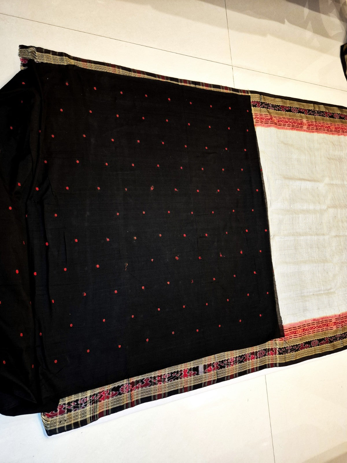 Beige Sachipar pattern Odisha Khandua Pata Silk Saree with cotton ikat blouse piece