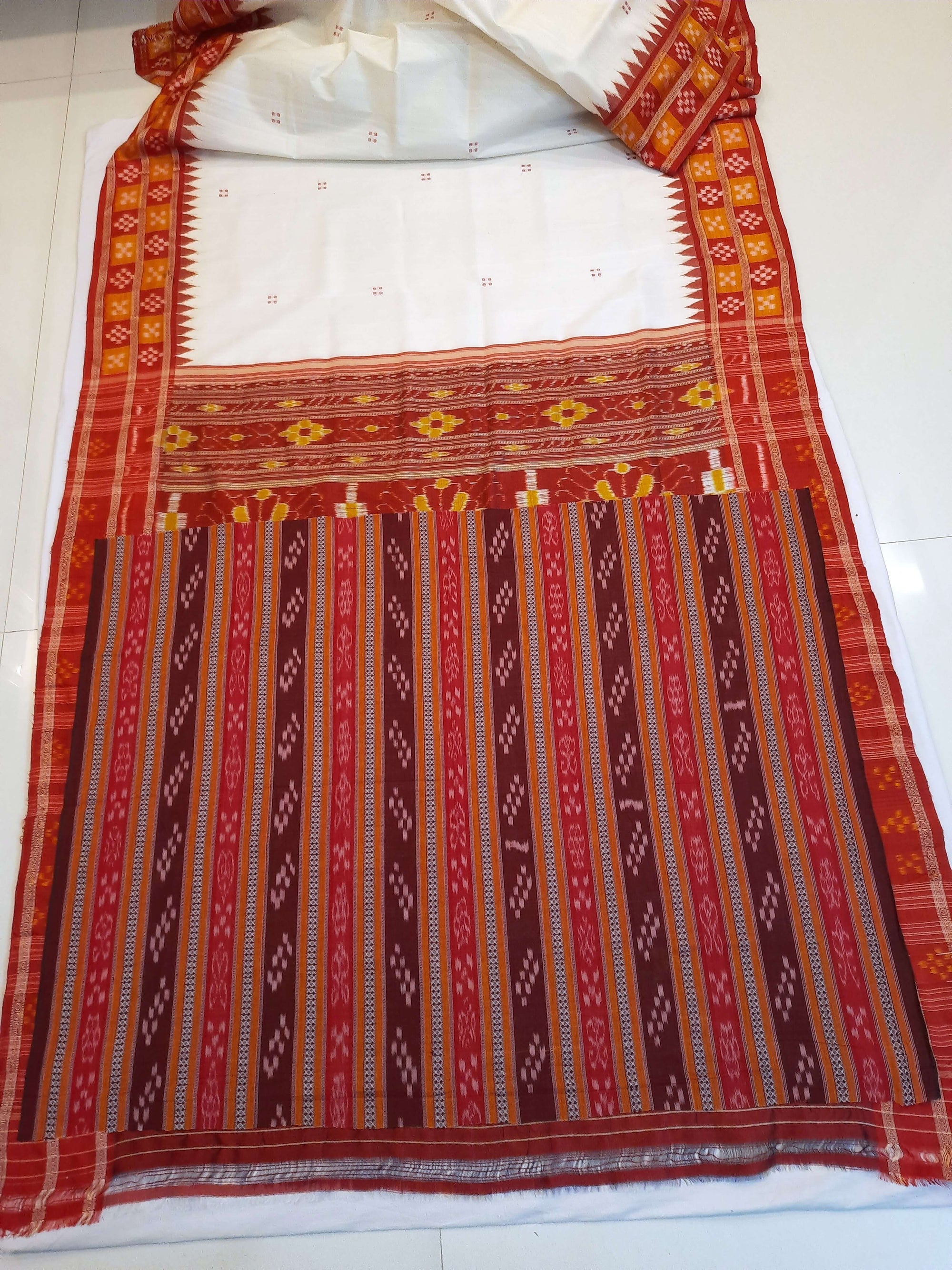 White Double Border Odisha Khandua Pata Silk Saree with cotton ikat blouse piece