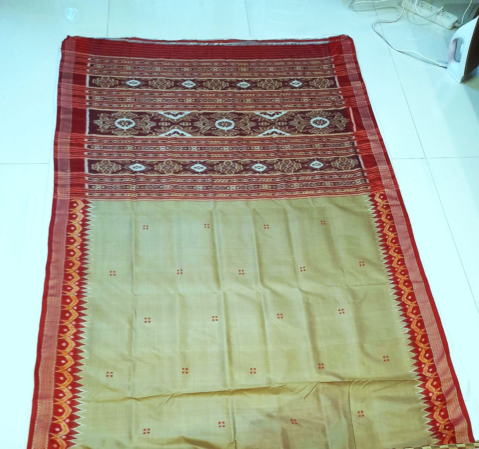 Light Greenish Beige Patli Pleats Odisha Khandua Pata Silk Saree