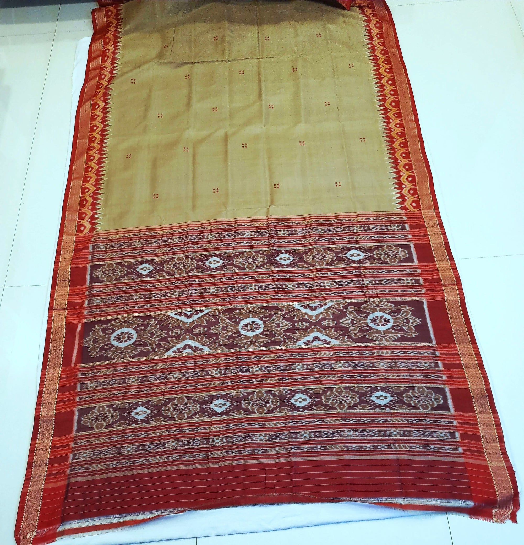 Light Greenish Beige Patli Pleats Odisha Khandua Pata Silk Saree