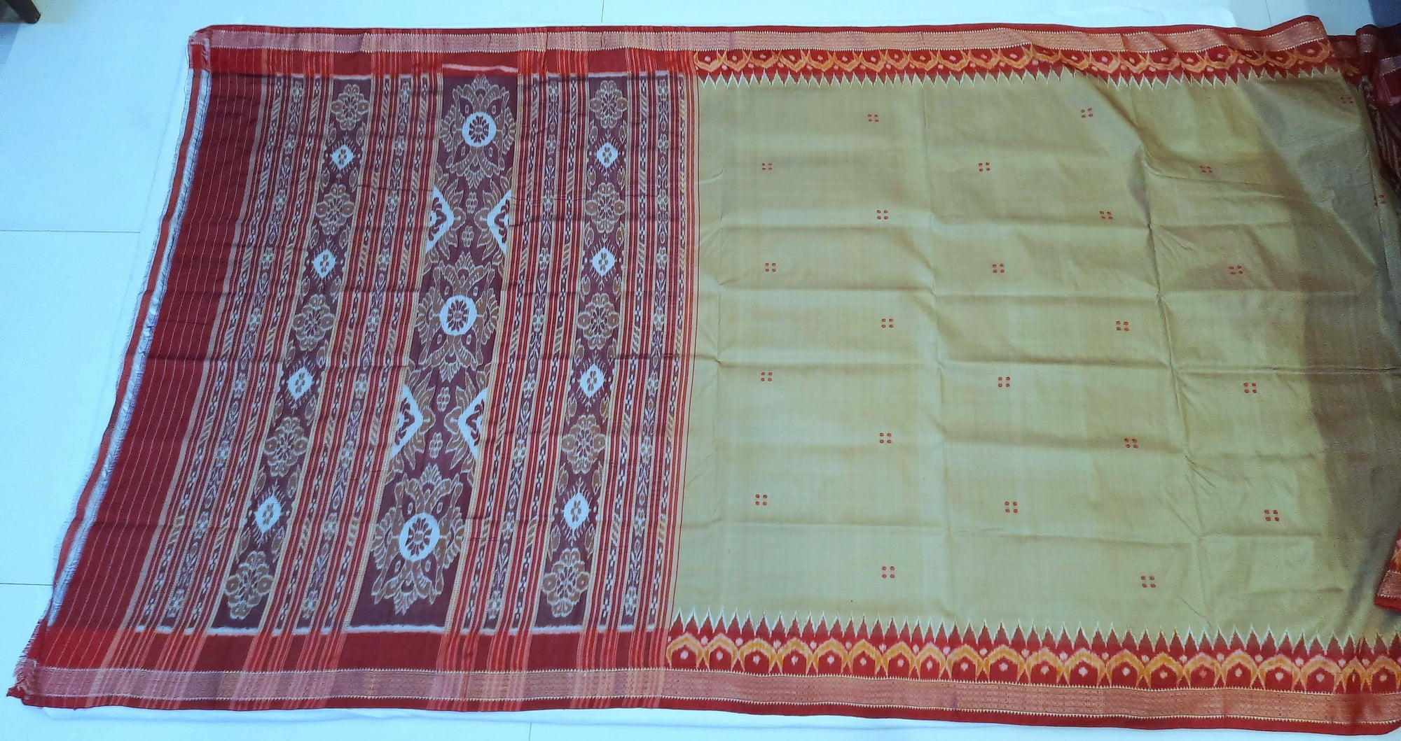 Light Greenish Beige Patli Pleats Odisha Khandua Pata Silk Saree