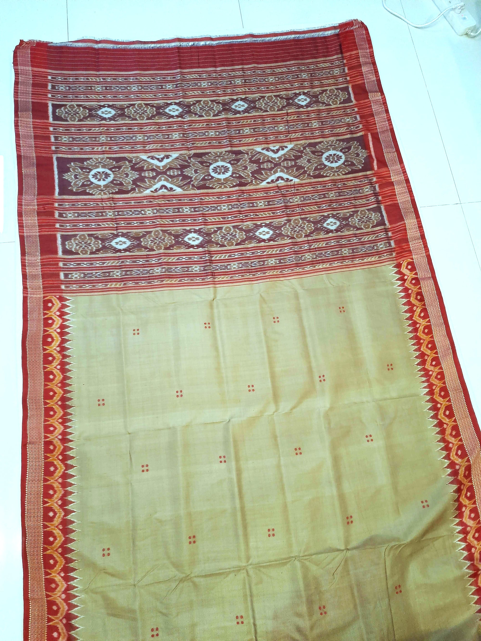 Light Greenish Beige Patli Pleats Odisha Khandua Pata Silk Saree