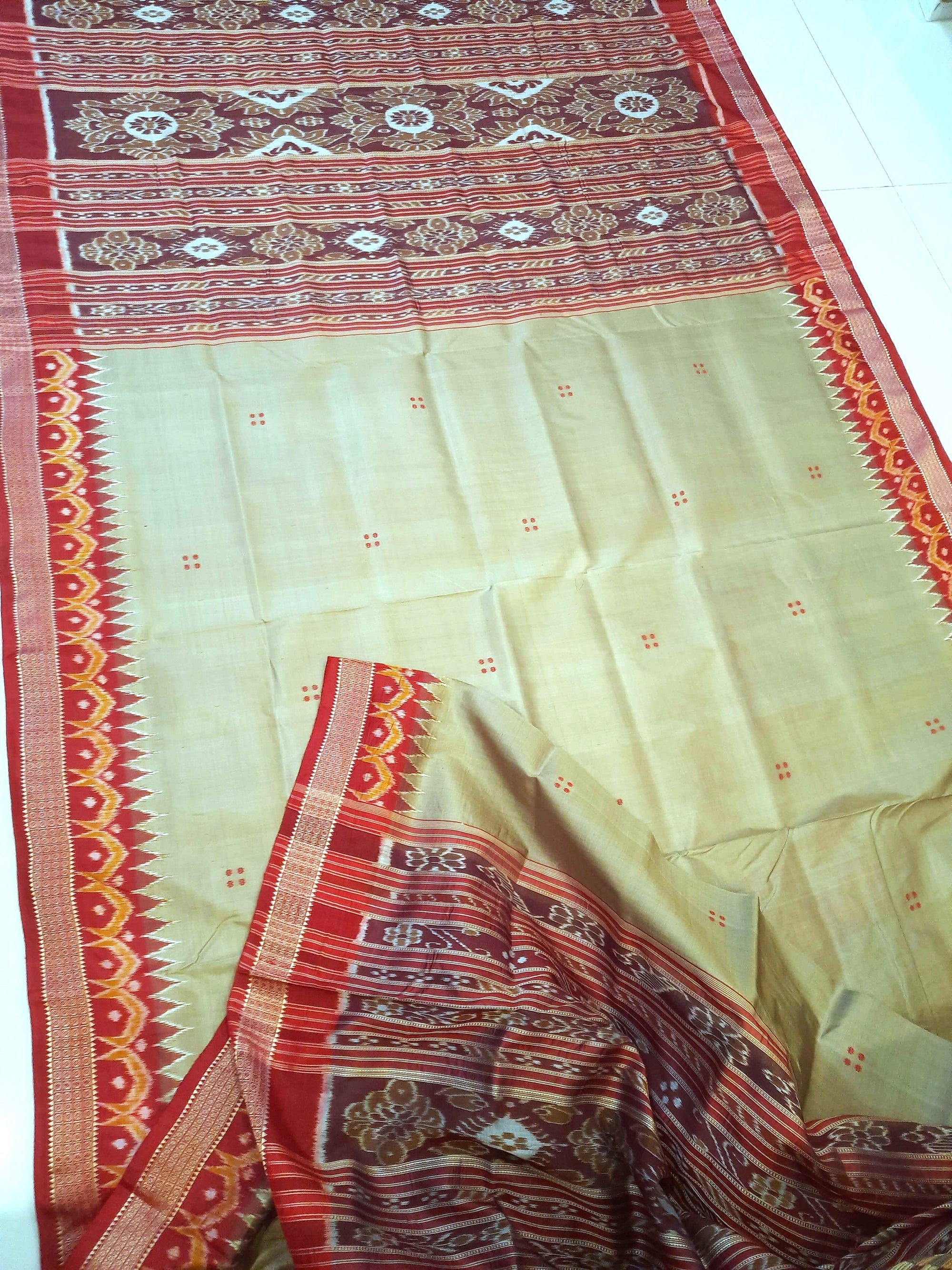 Light Greenish Beige Patli Pleats Odisha Khandua Pata Silk Saree