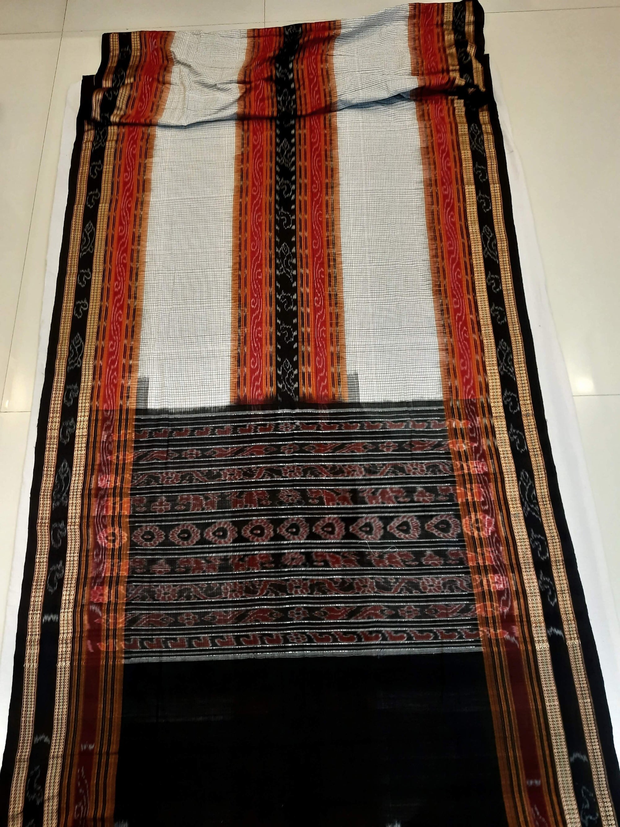 Off-white Sambalpuri Sachipar Cotton Saree with cotton ikat blouse piece