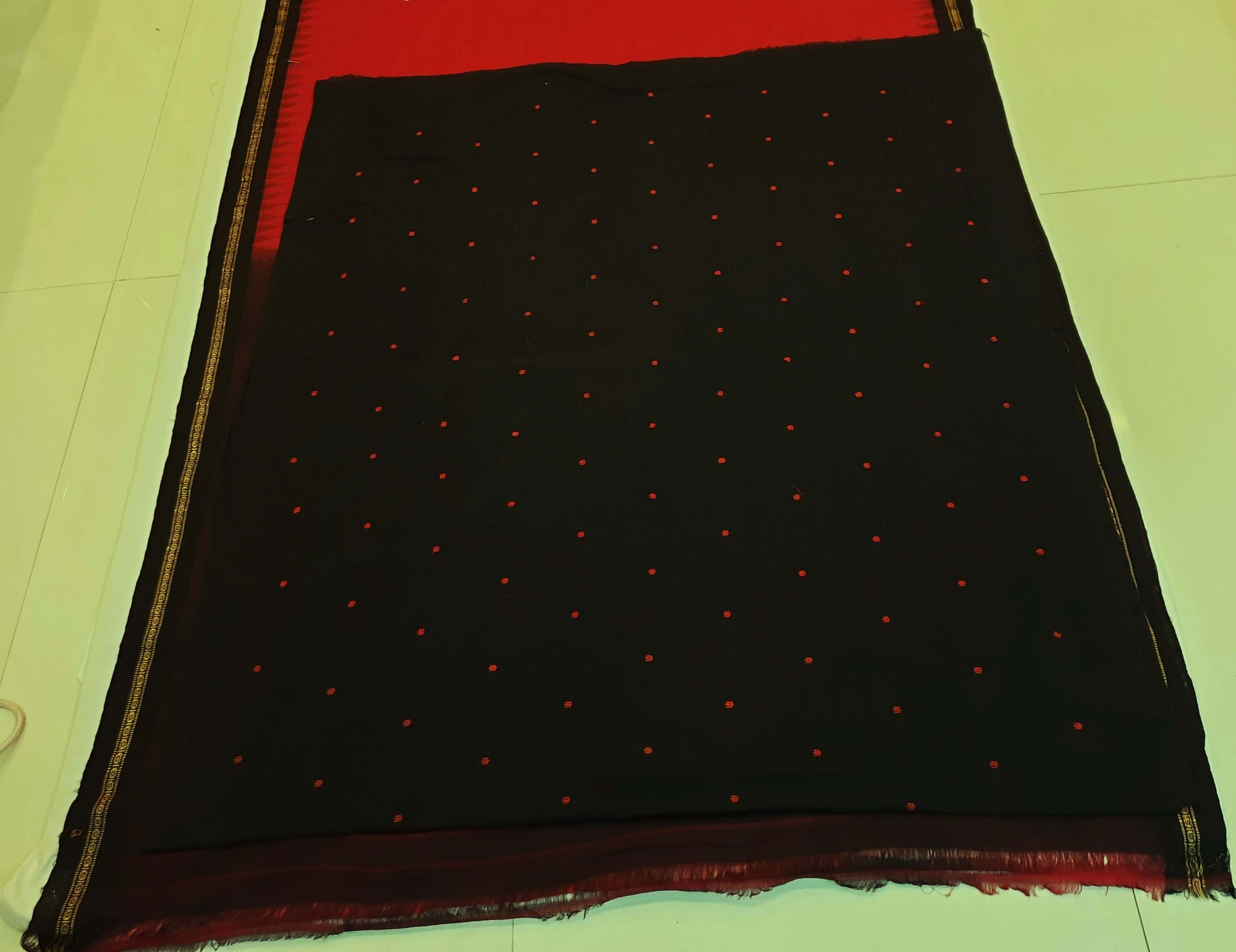 Red Ekphulia Pattern Odisha Ikat Cotton Saree with cotton ikat blouse piece