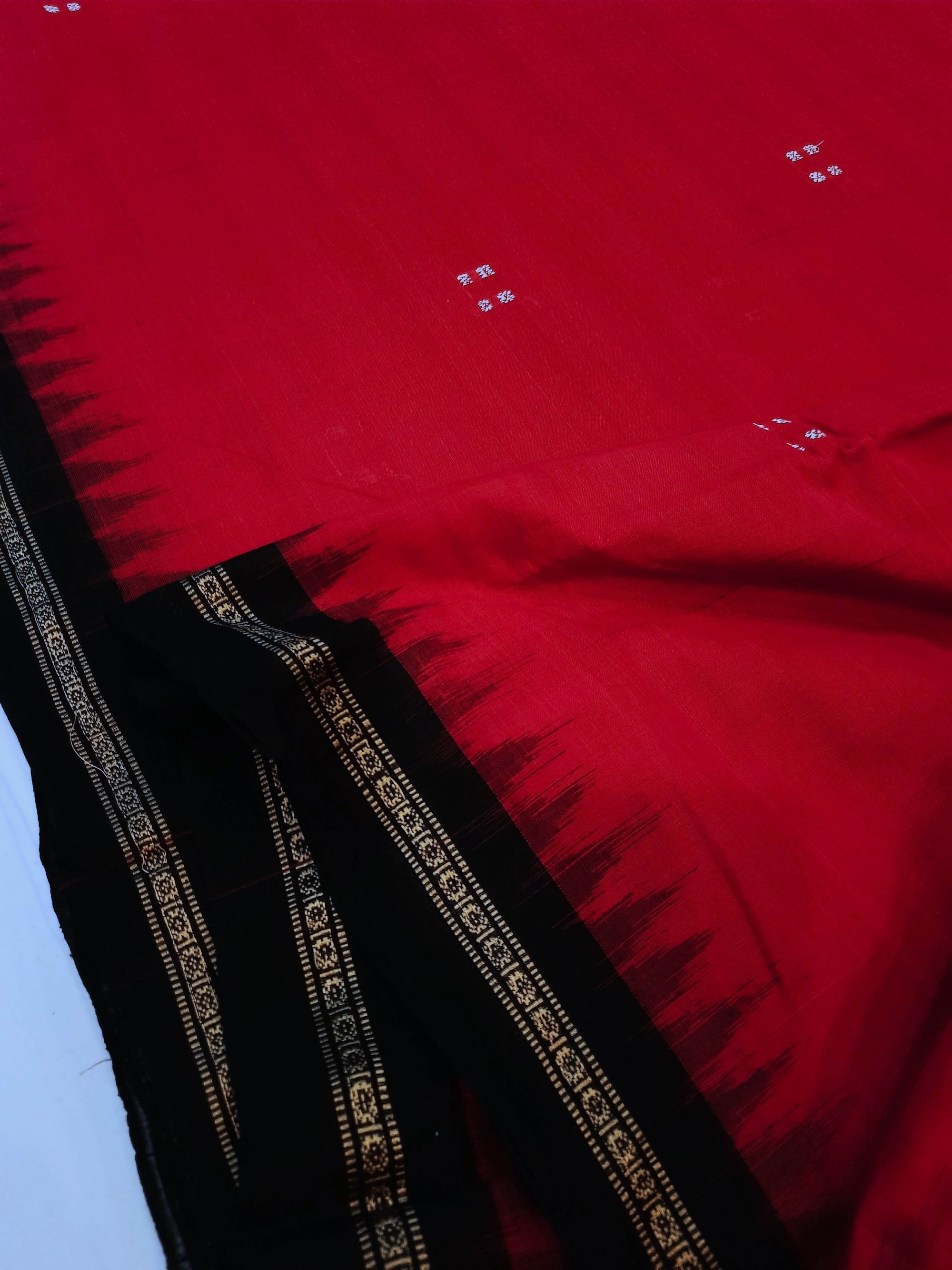 Red Ekphulia Pattern Odisha Ikat Cotton Saree with cotton ikat blouse piece