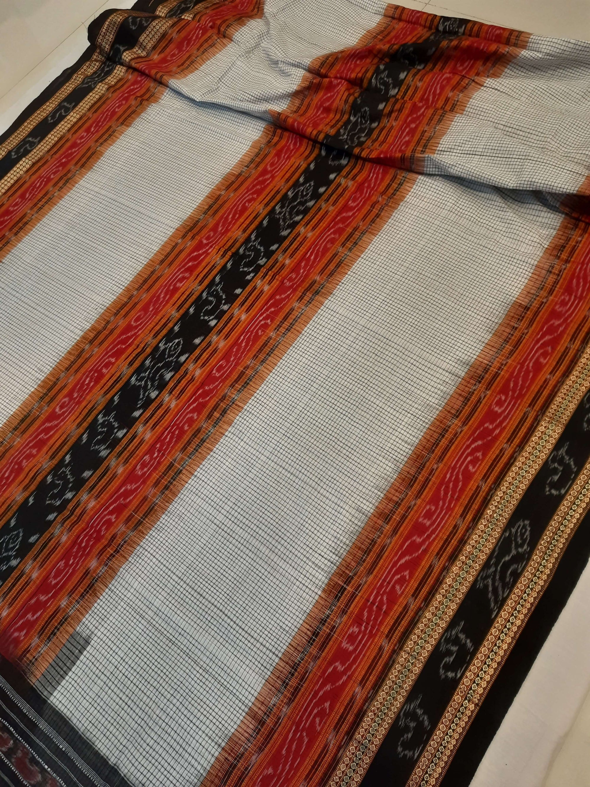 Off-white Sambalpuri Sachipar Cotton Saree with cotton ikat blouse piece