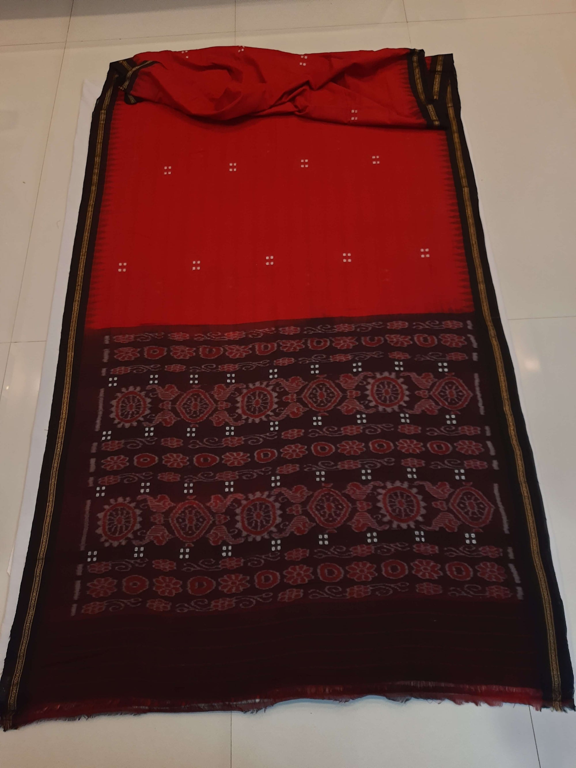 Red Ekphulia Pattern Odisha Ikat Cotton Saree with cotton ikat blouse piece