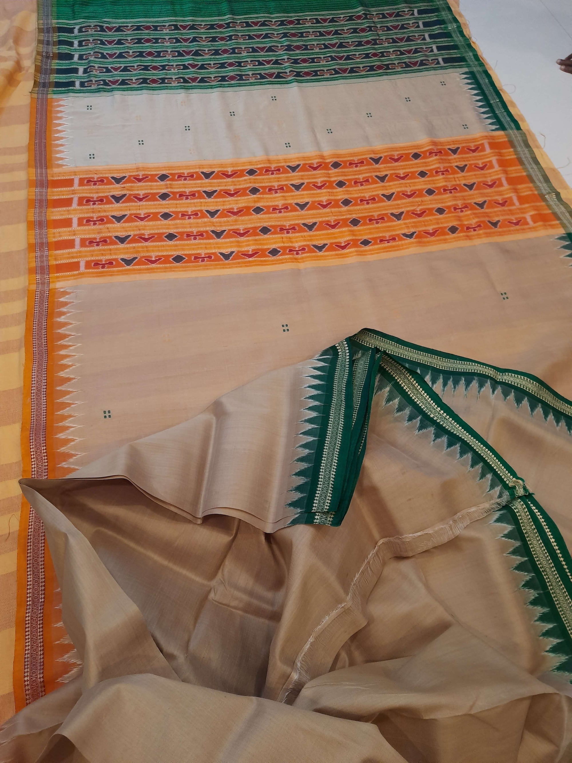 Beige Gangajamuna border Odisha Khandua Pata Silk Saree with running blouse piece