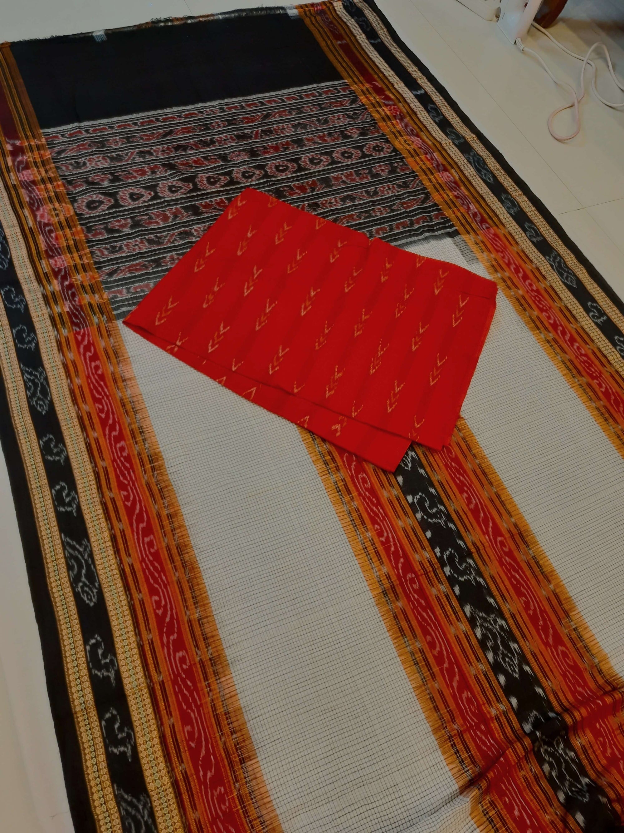 Off-white Sambalpuri Sachipar Cotton Saree with cotton ikat blouse piece