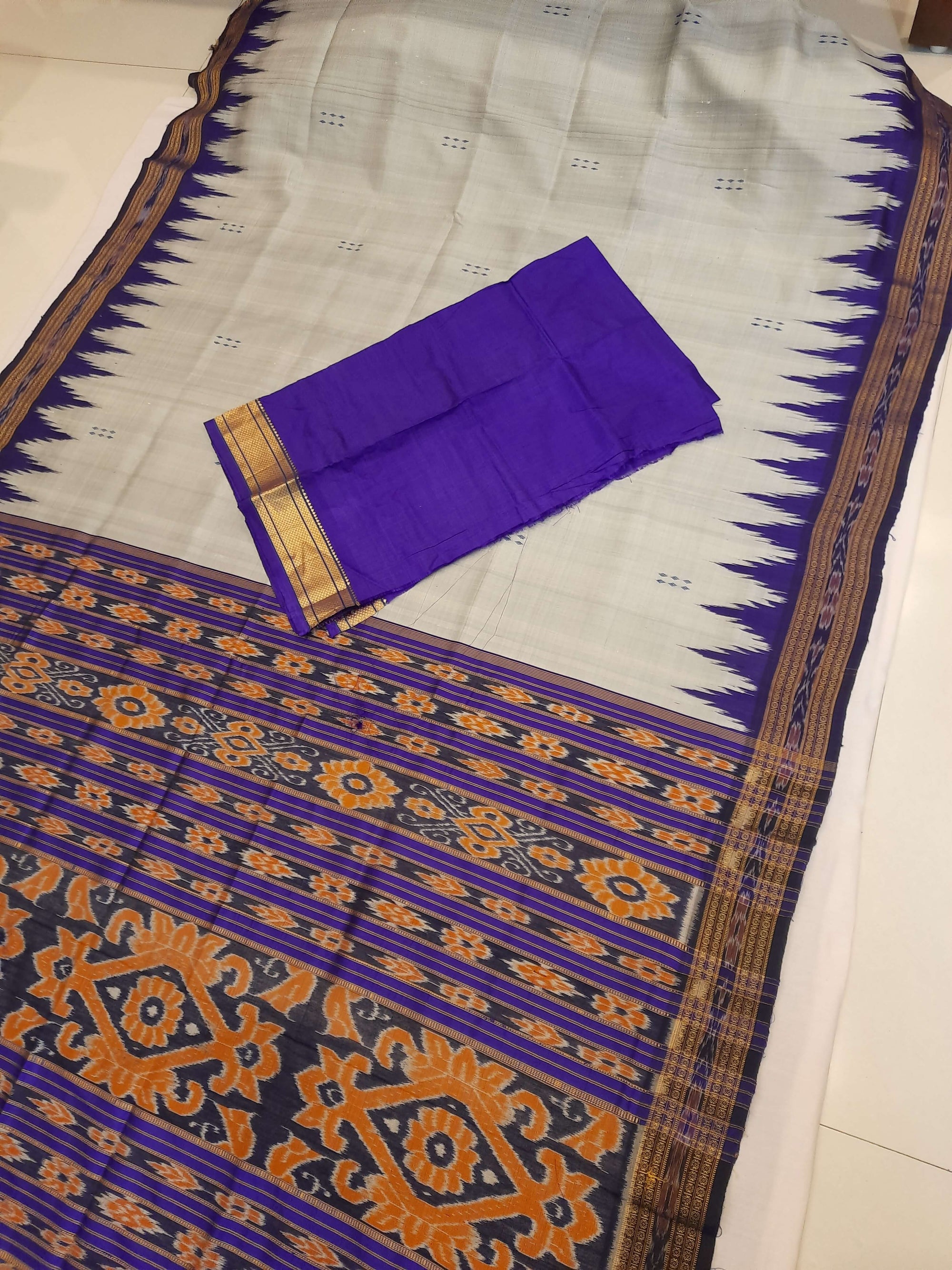 Grey Odisha Khandua Pata Silk Saree with Silk blouse piece
