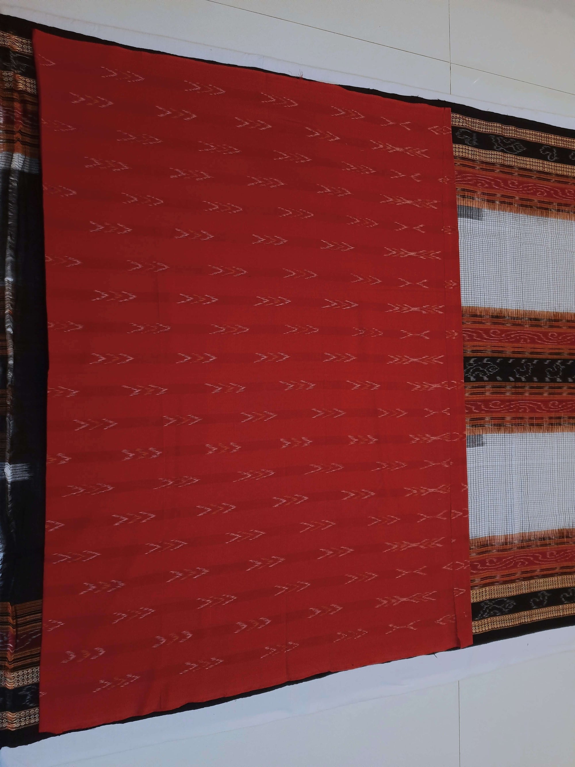 Off-white Sambalpuri Sachipar Cotton Saree with cotton ikat blouse piece