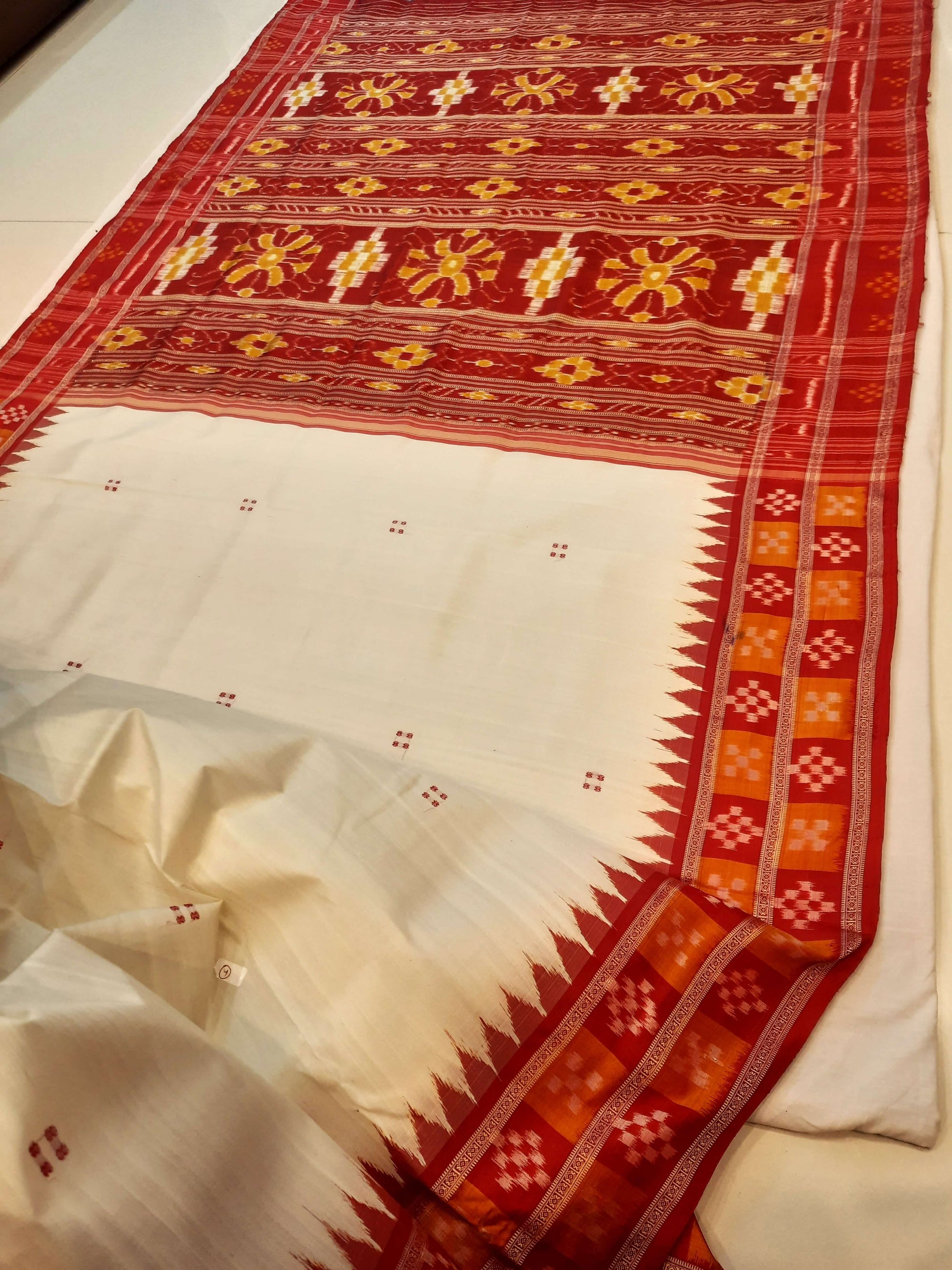 White Double Border Odisha Khandua Pata Silk Saree with cotton ikat blouse piece