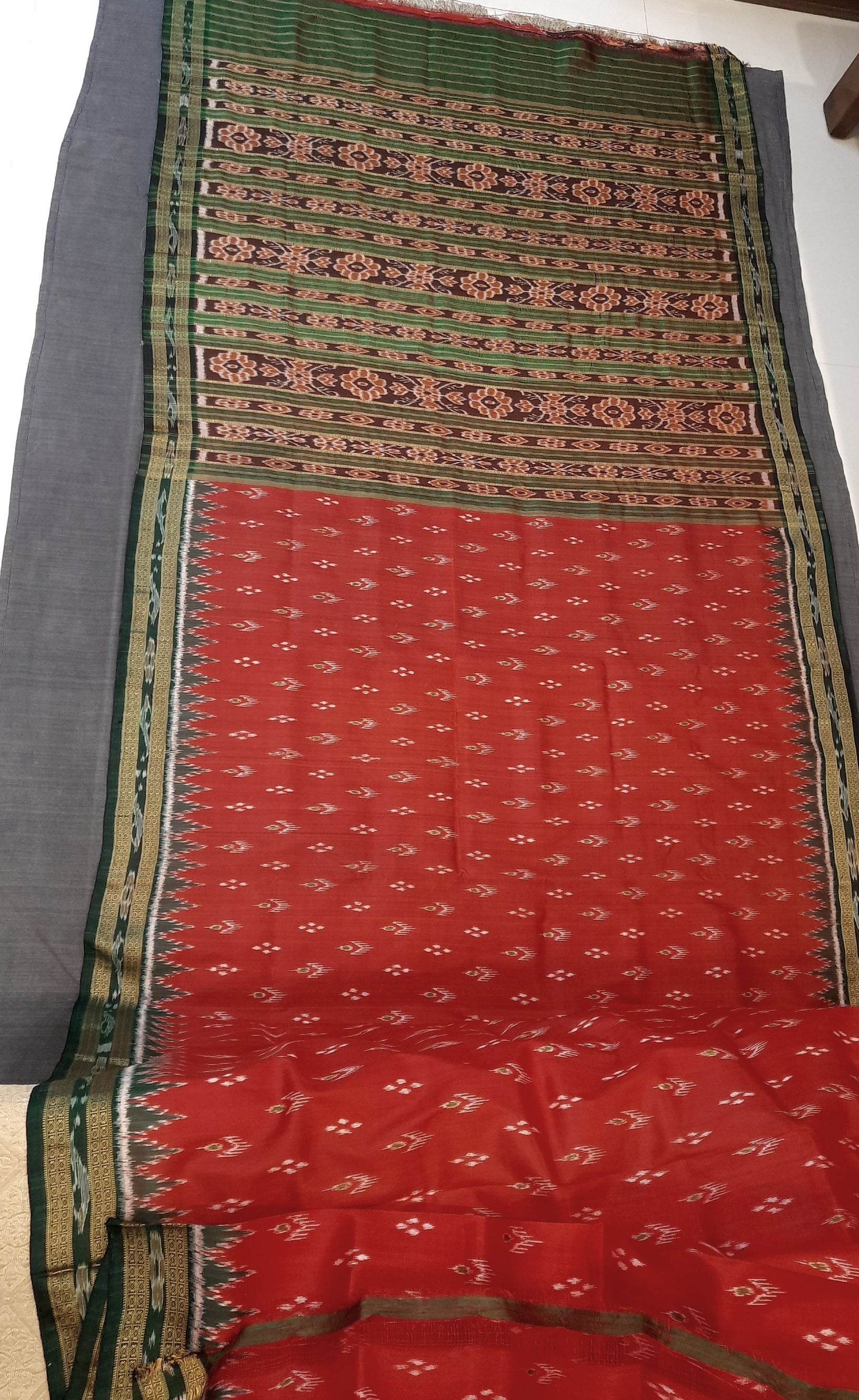 Red with Green Odisha Khandua Pata Silk Saree