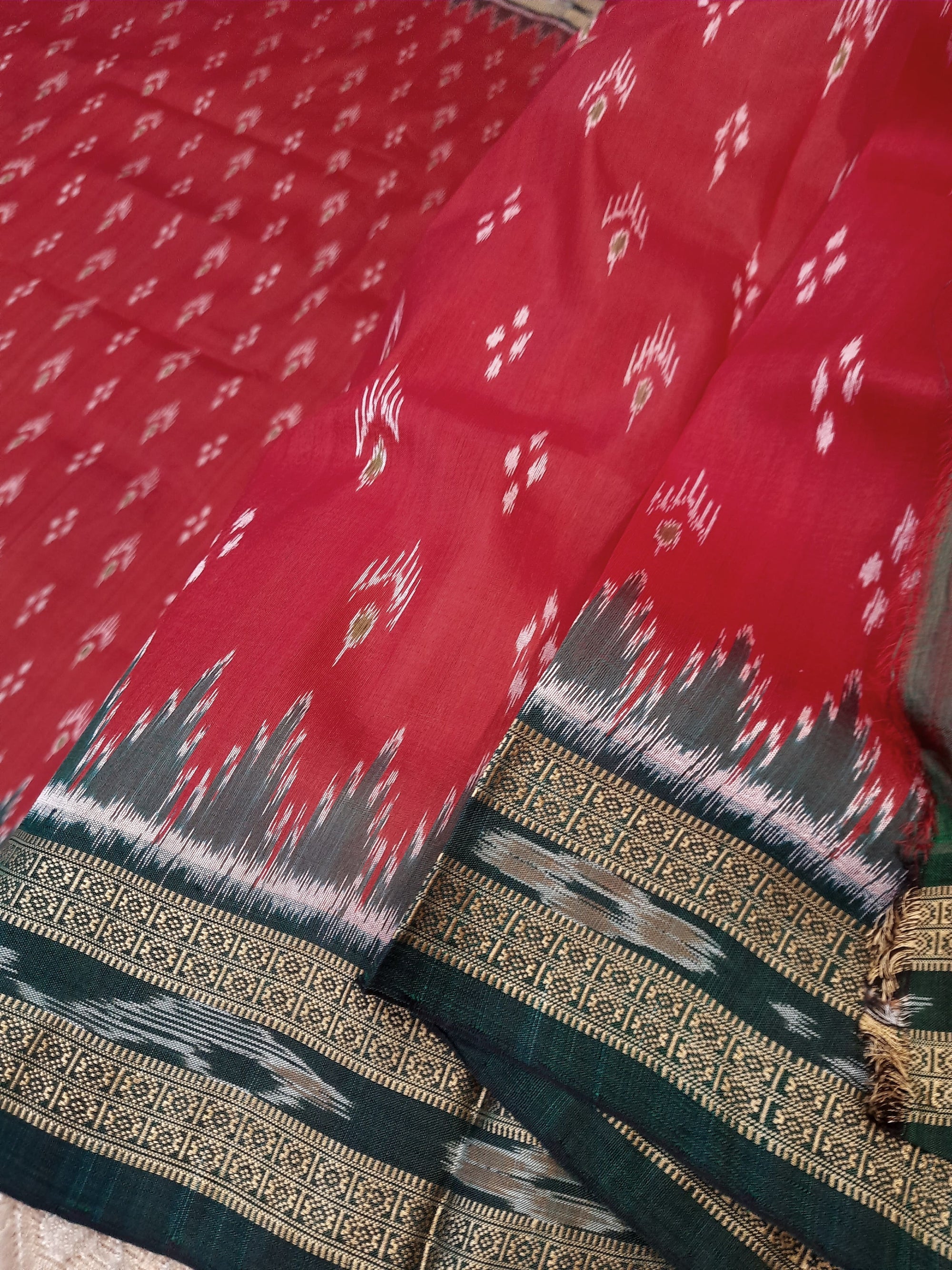 Red with Green Odisha Khandua Pata Silk Saree