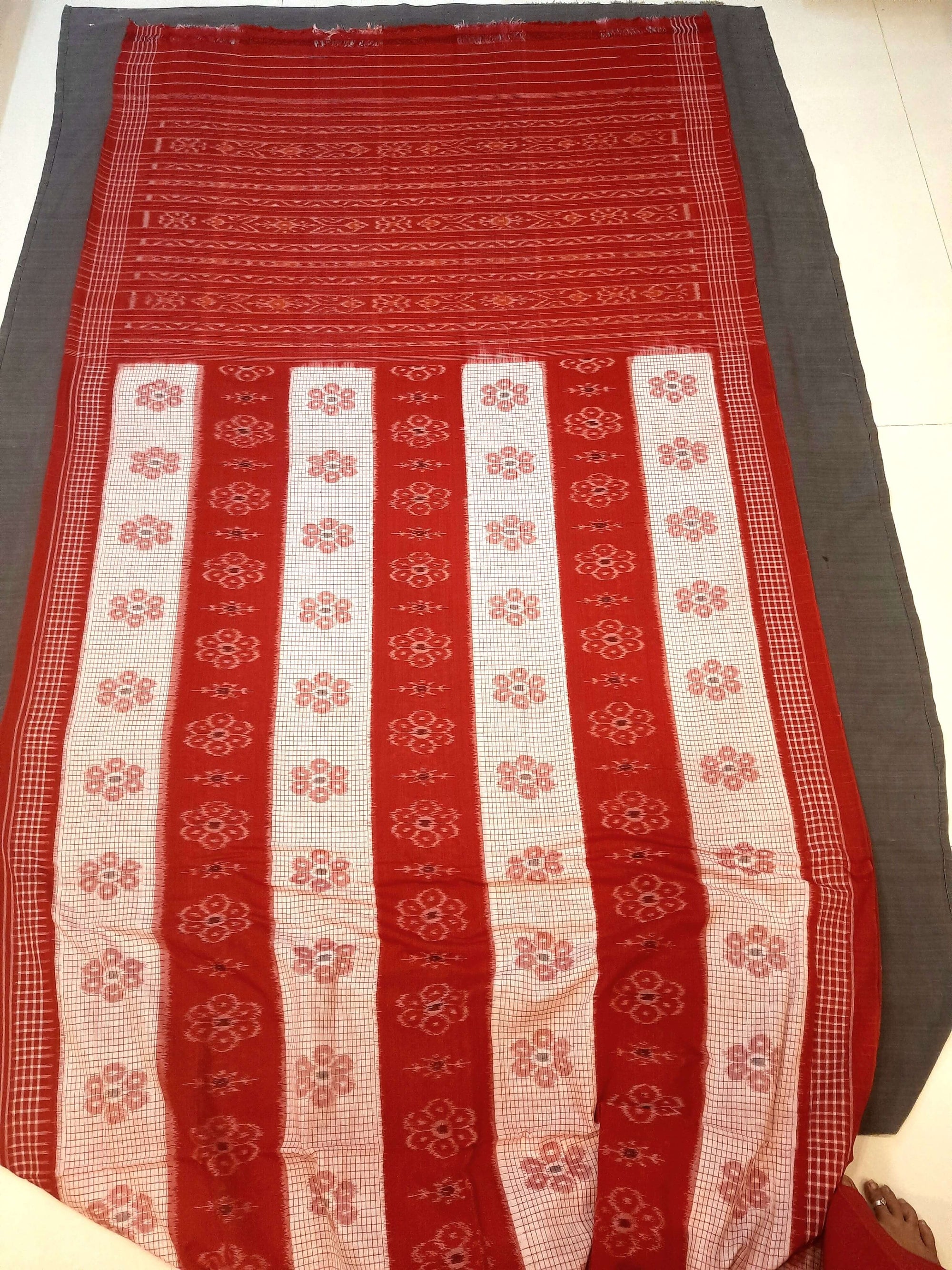 White Red Odisha Ikat saree with mix match cotton ikat blouse piece
