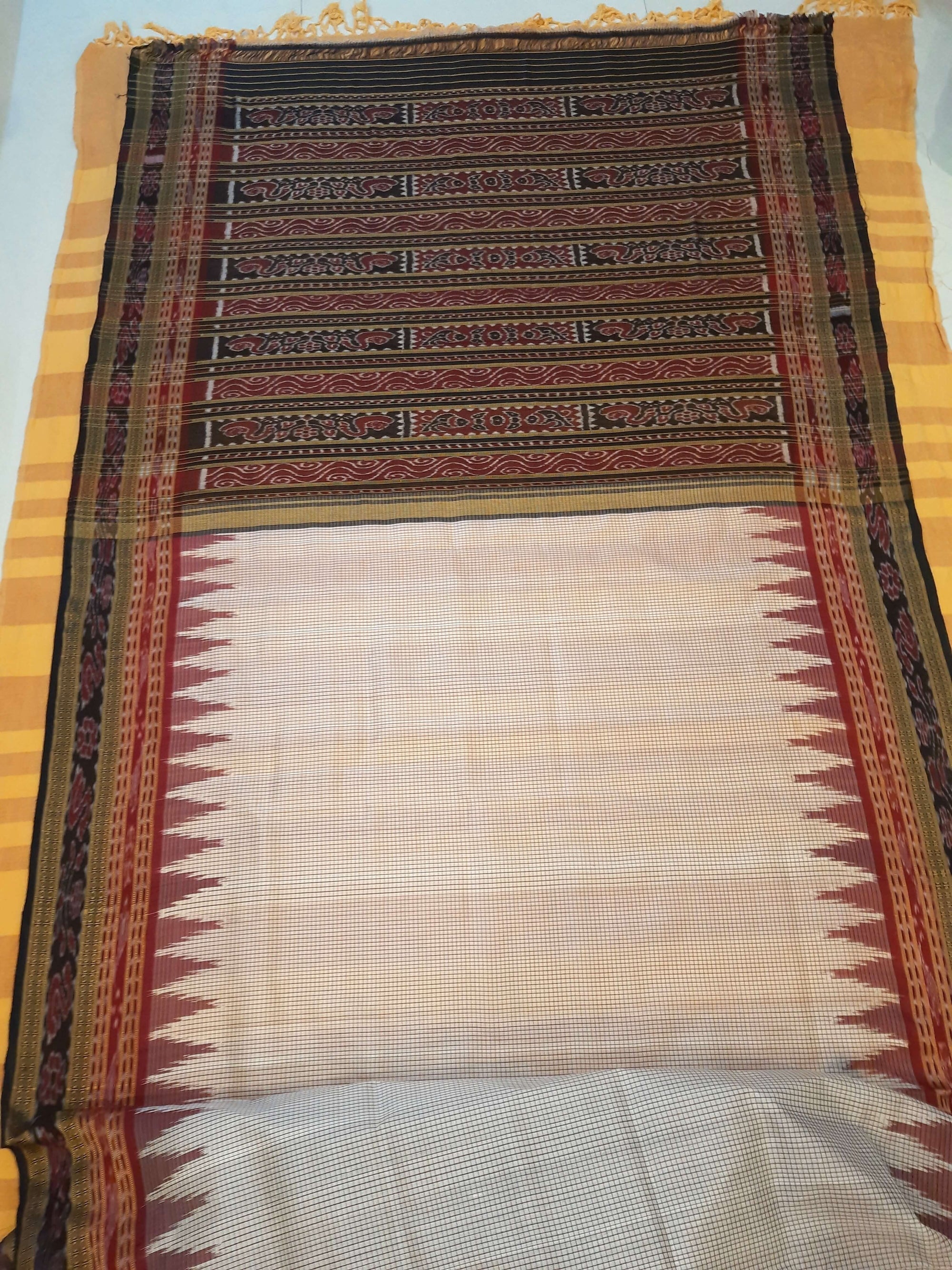 Beige Sachipar pattern Odisha Khandua Pata Silk Saree