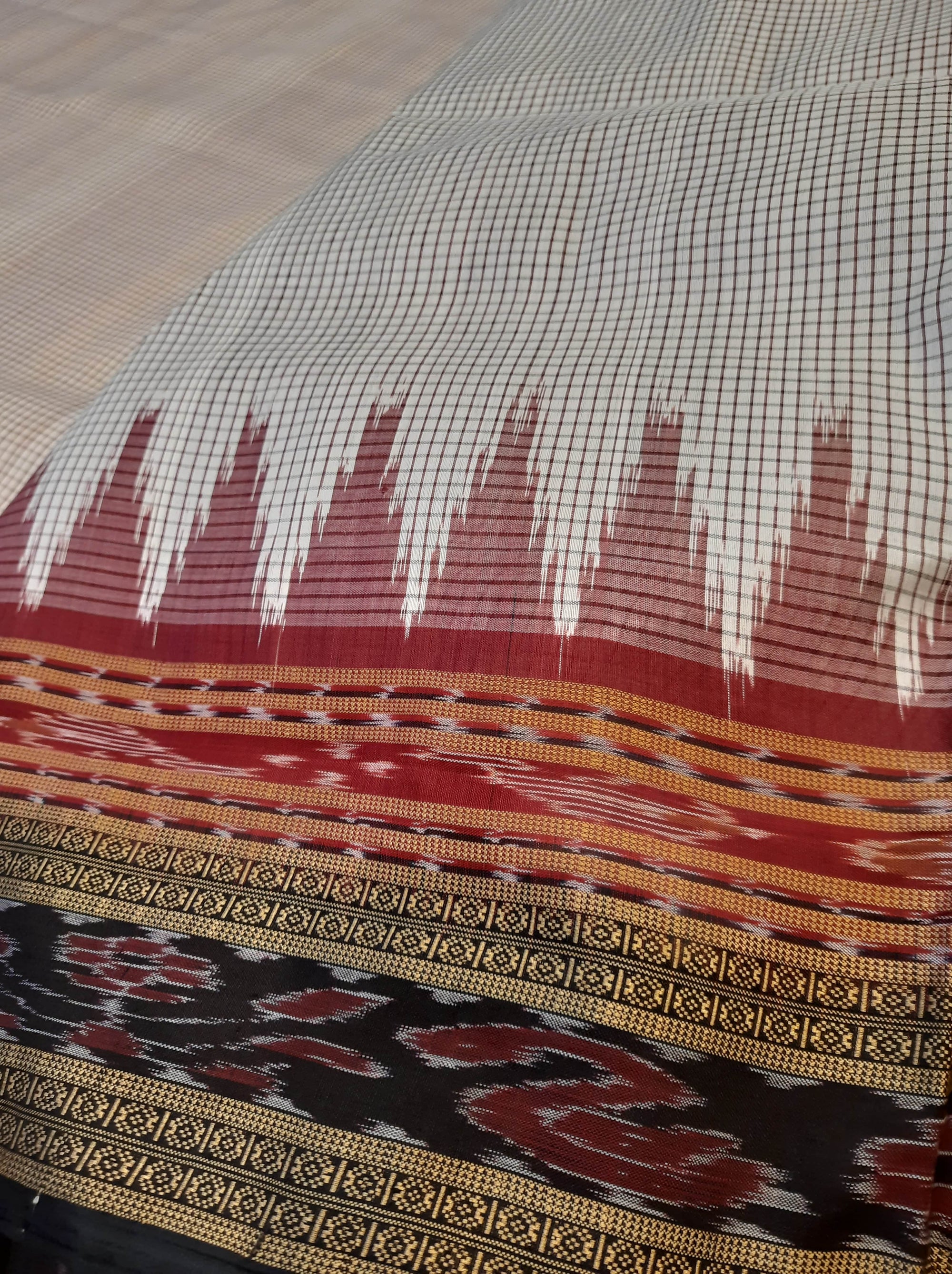 Beige Sachipar pattern Odisha Khandua Pata Silk Saree