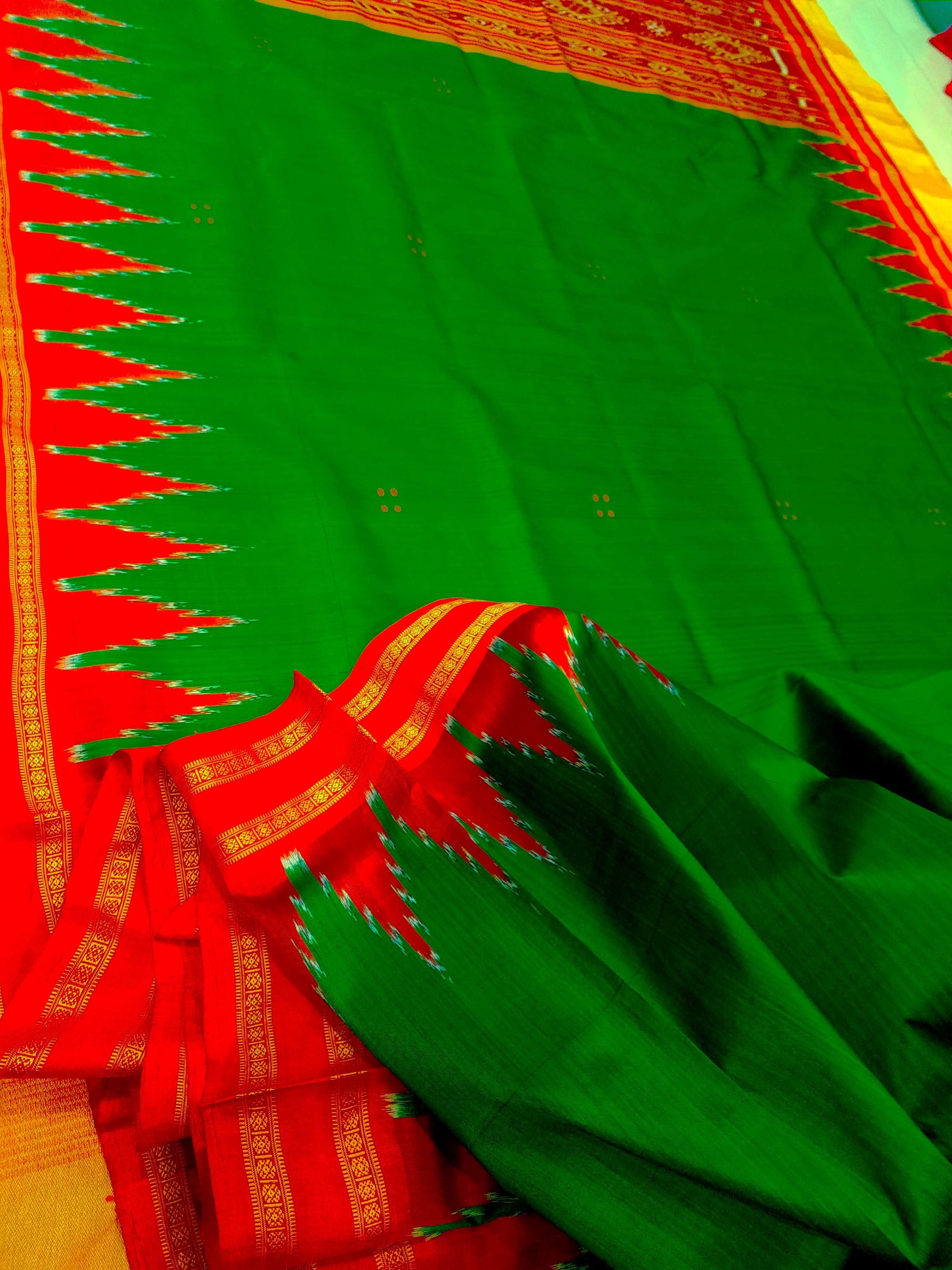 Green Red Odisha Khandua Pata Silk Saree with cotton ikat blouse piece