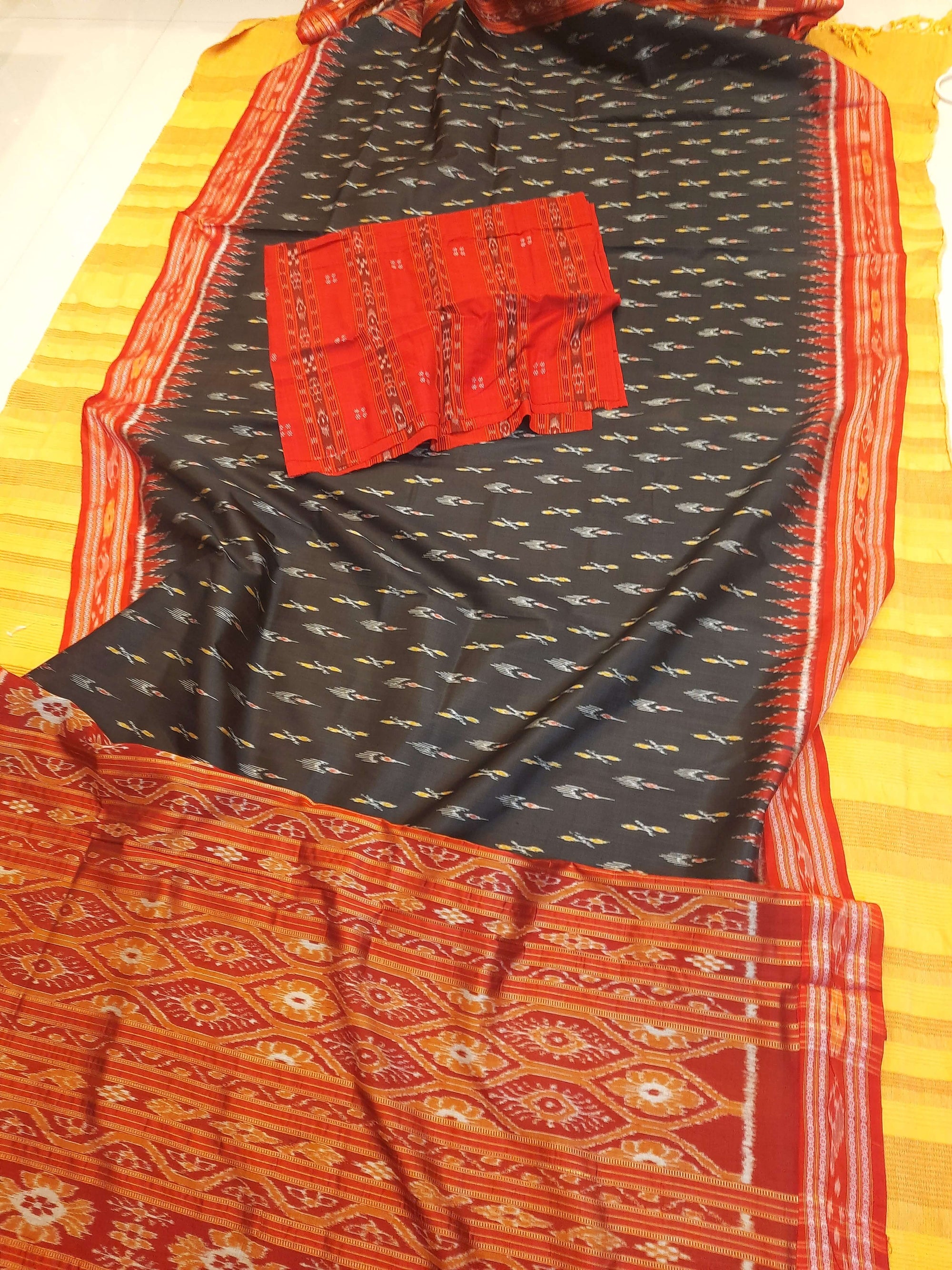 Black Patli design Odisha Khandua Pata Silk Saree with cotton ikat blouse piece