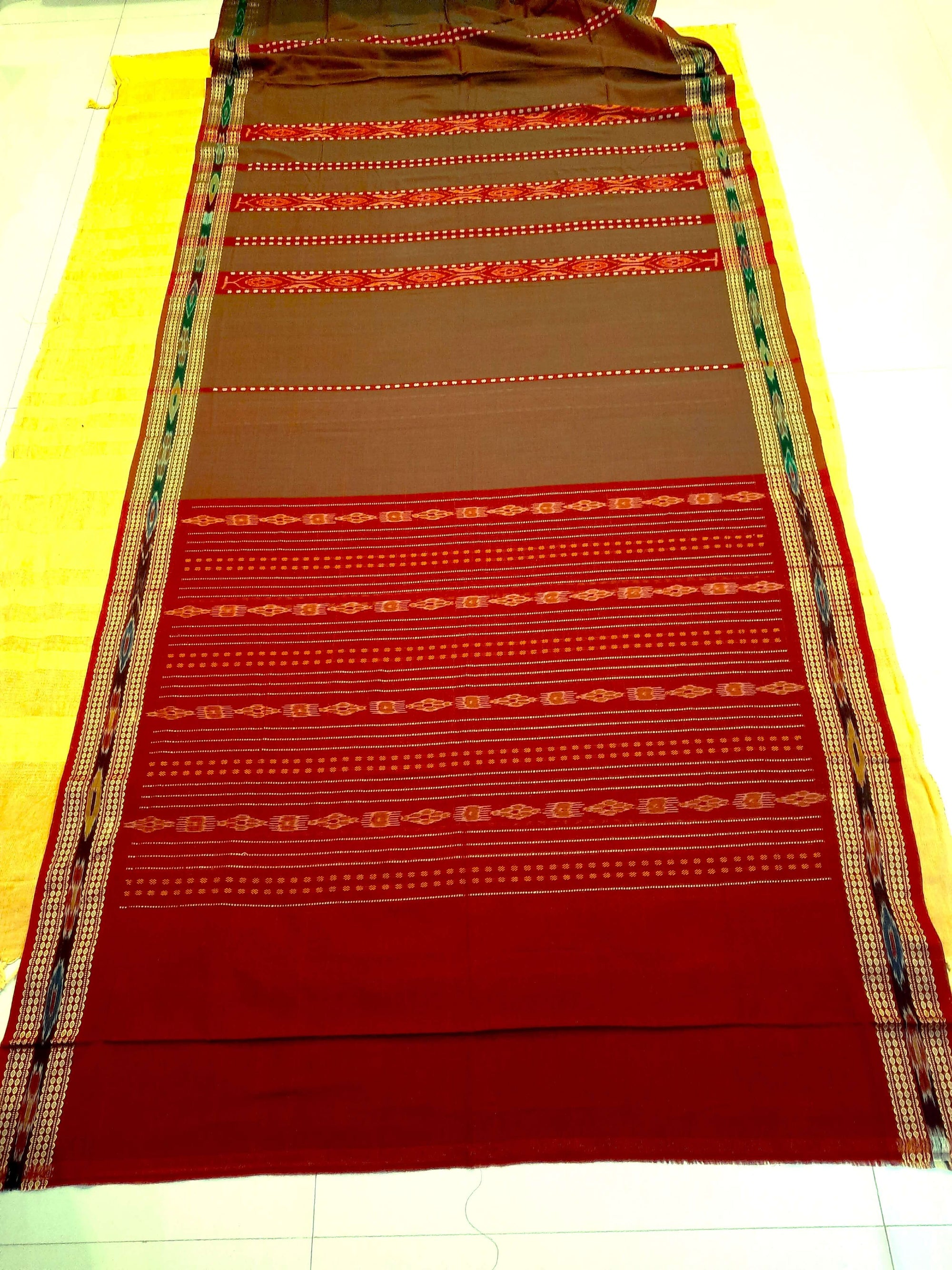 Brown dual shade Sambalpuri Saree with matching cotton Ikat blouse piece