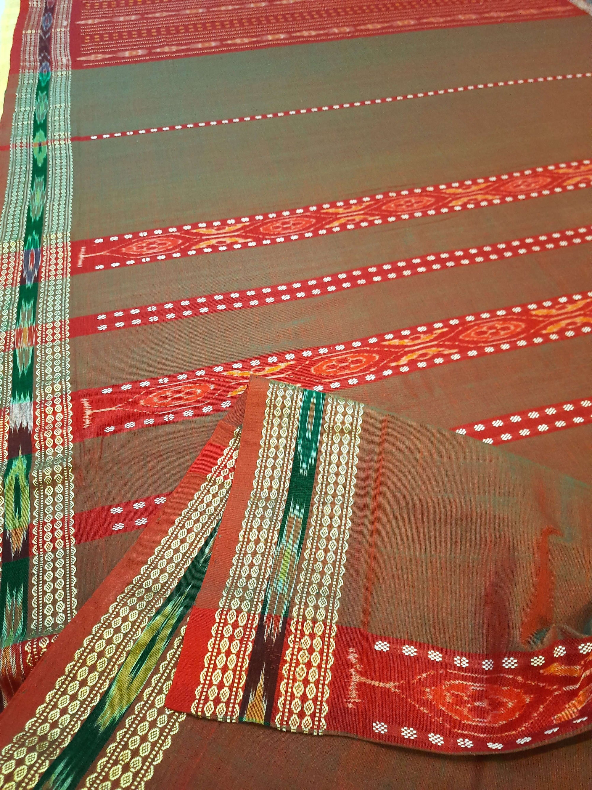 Brown dual shade Sambalpuri Saree with matching cotton Ikat blouse piece