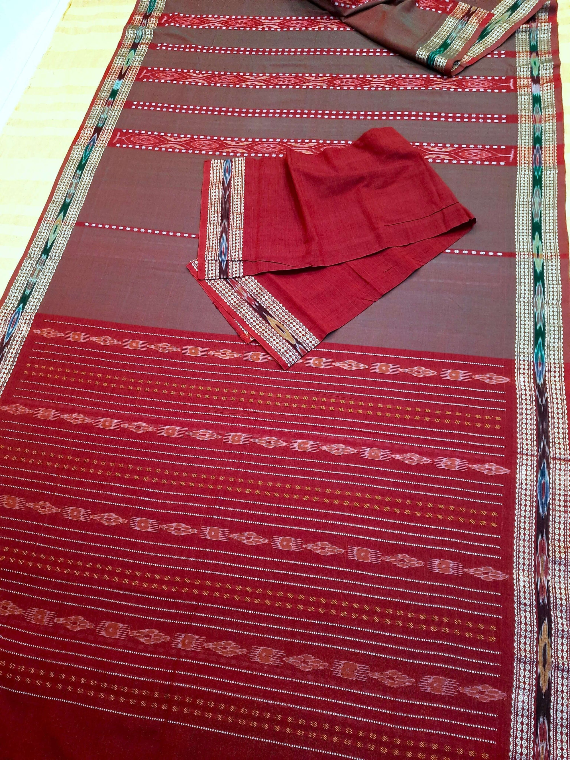 Brown dual shade Sambalpuri Saree with matching cotton Ikat blouse piece