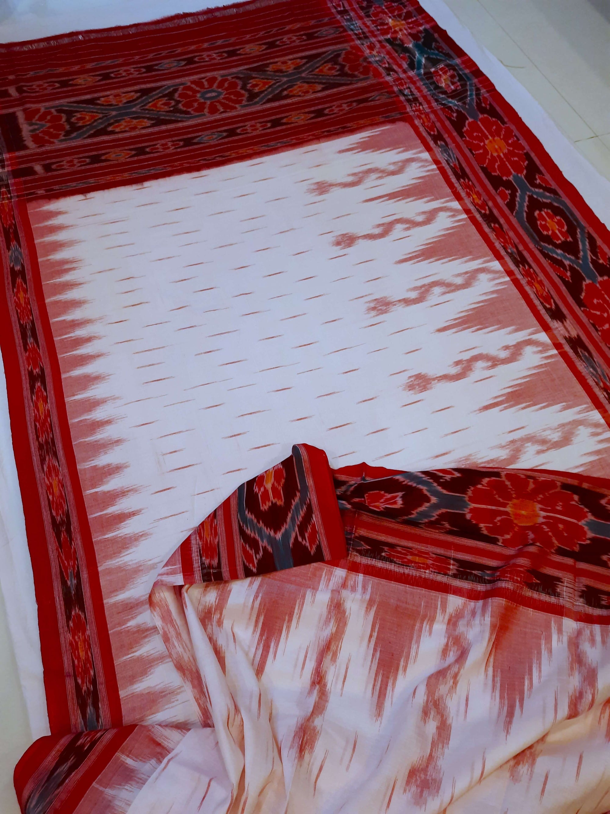 White with Red Cotton Odisha Ikat saree with cotton ikat blouse piece