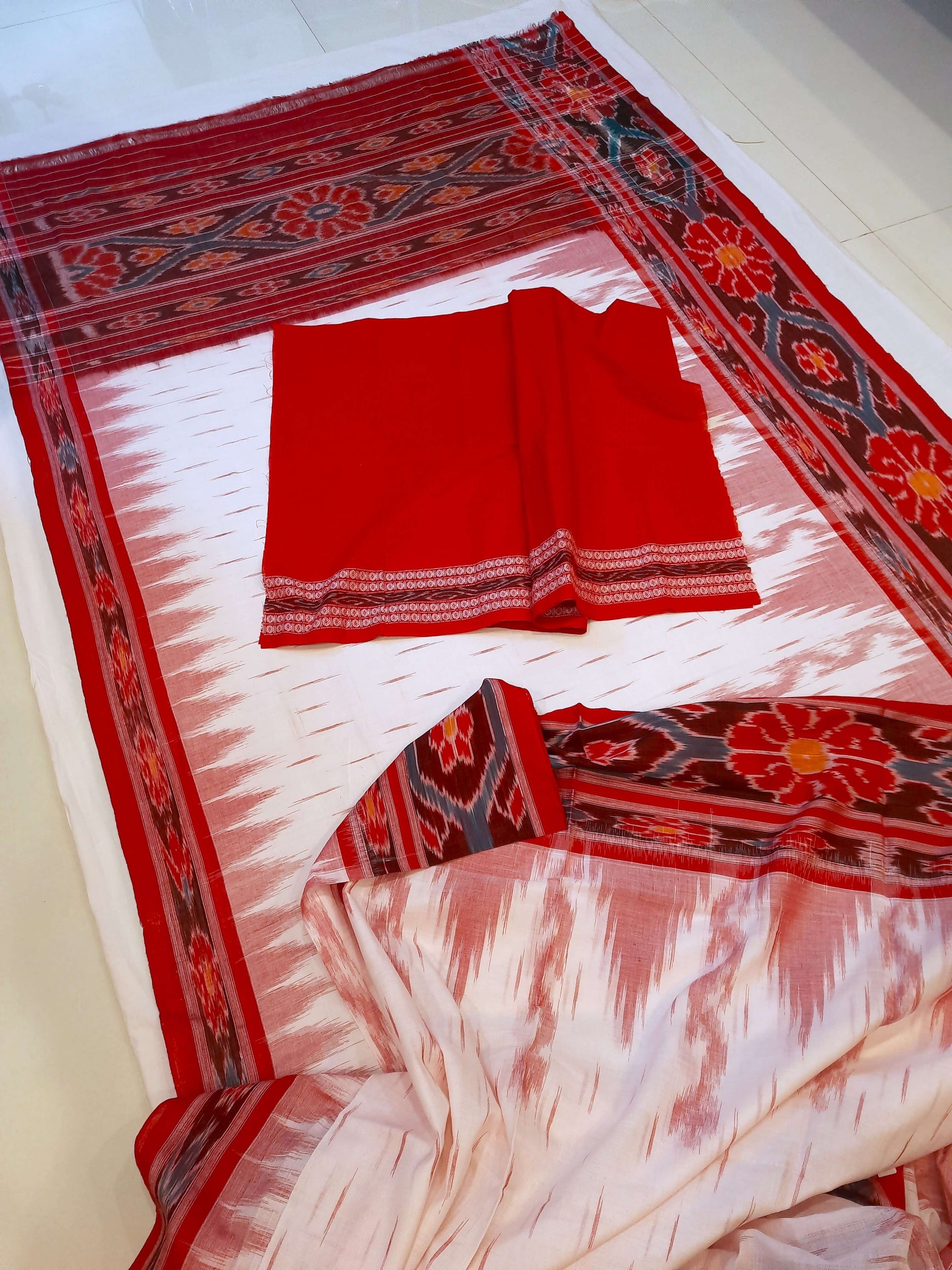 White with Red Cotton Odisha Ikat saree with cotton ikat blouse piece