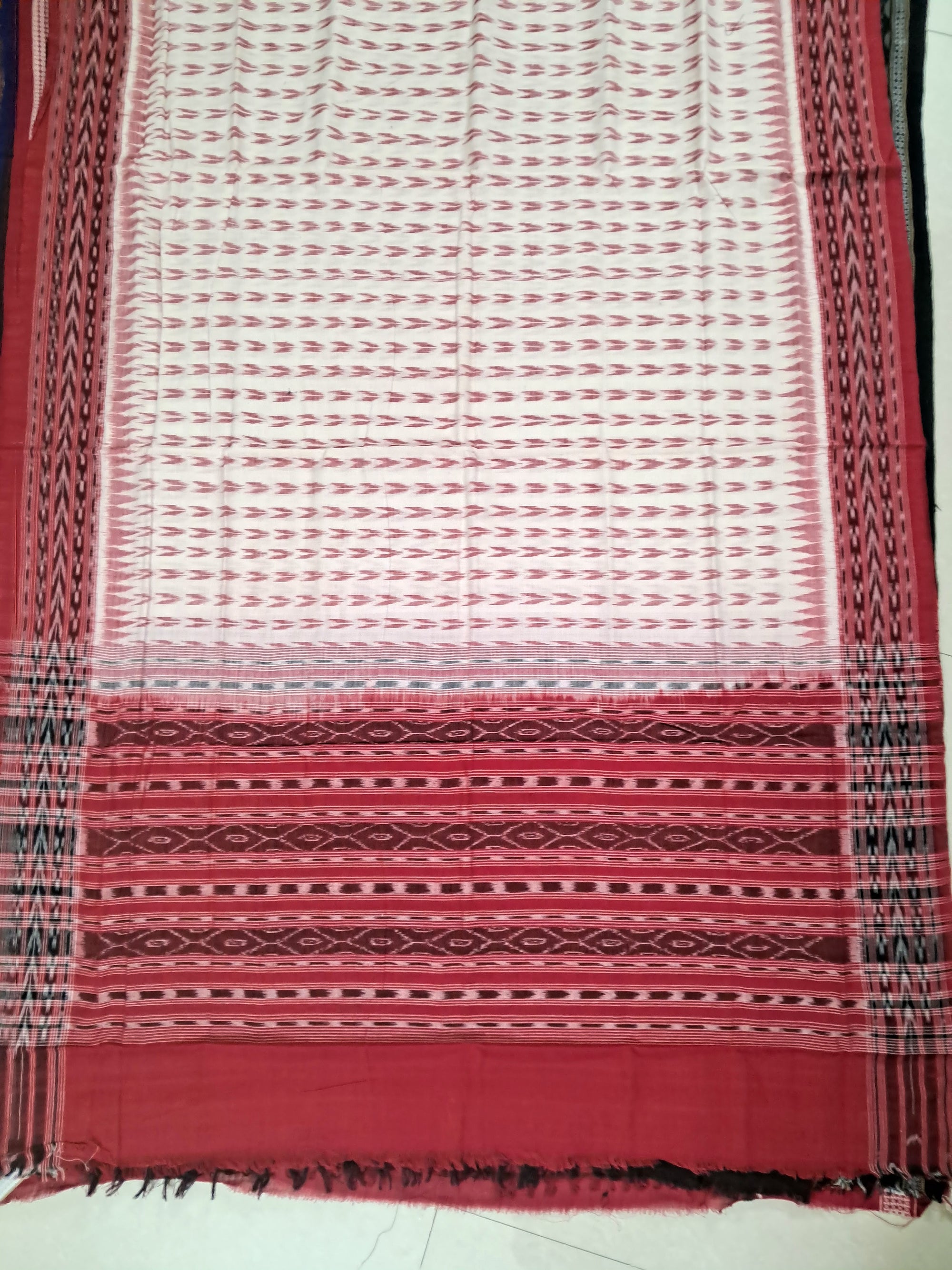 White and Red Cotton Sambalpuri Dupatta