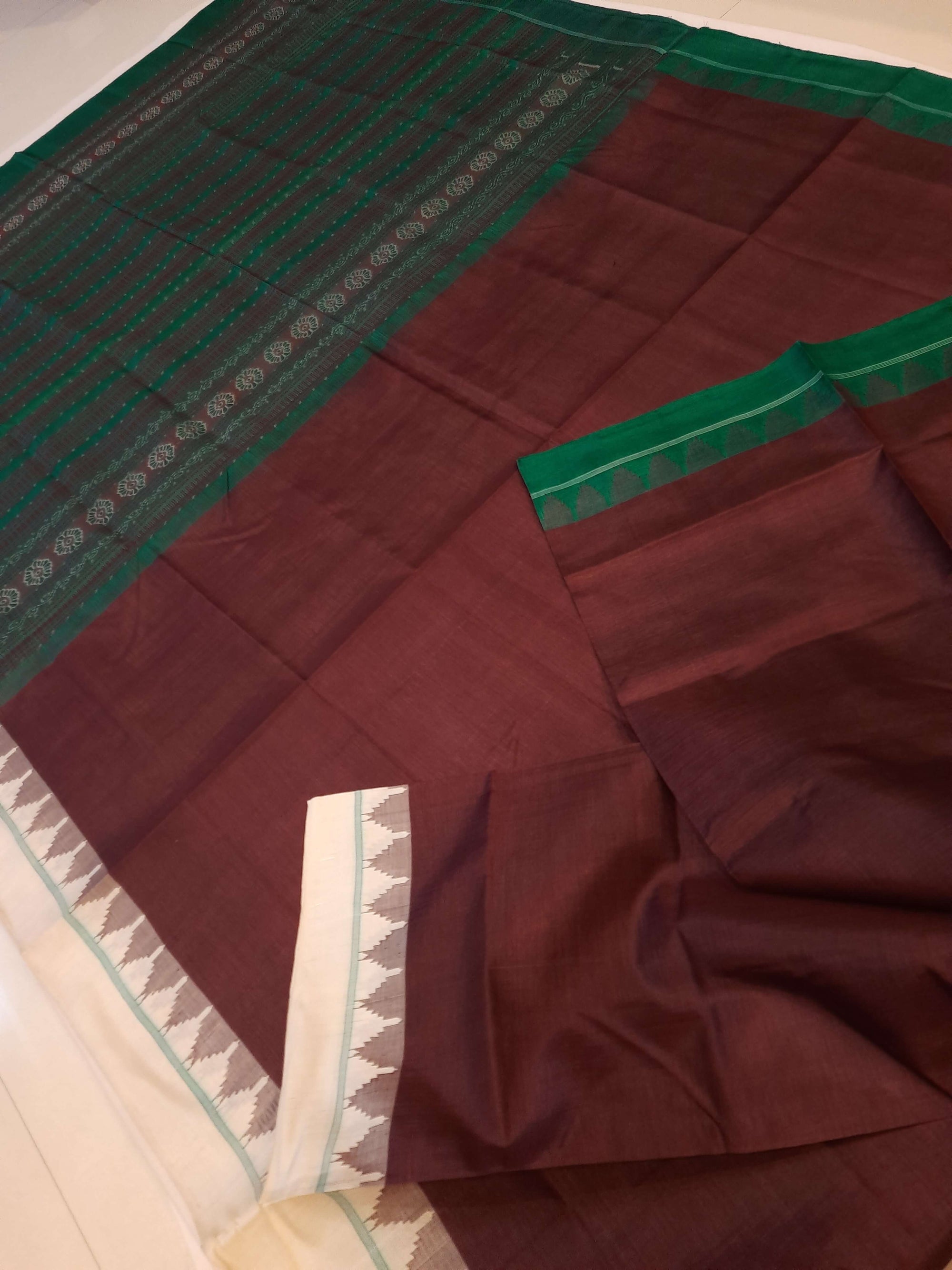 Chocolate brown Phodo Kumbha Gangajamuna Border Tussar Silk Saree with running blouse piece