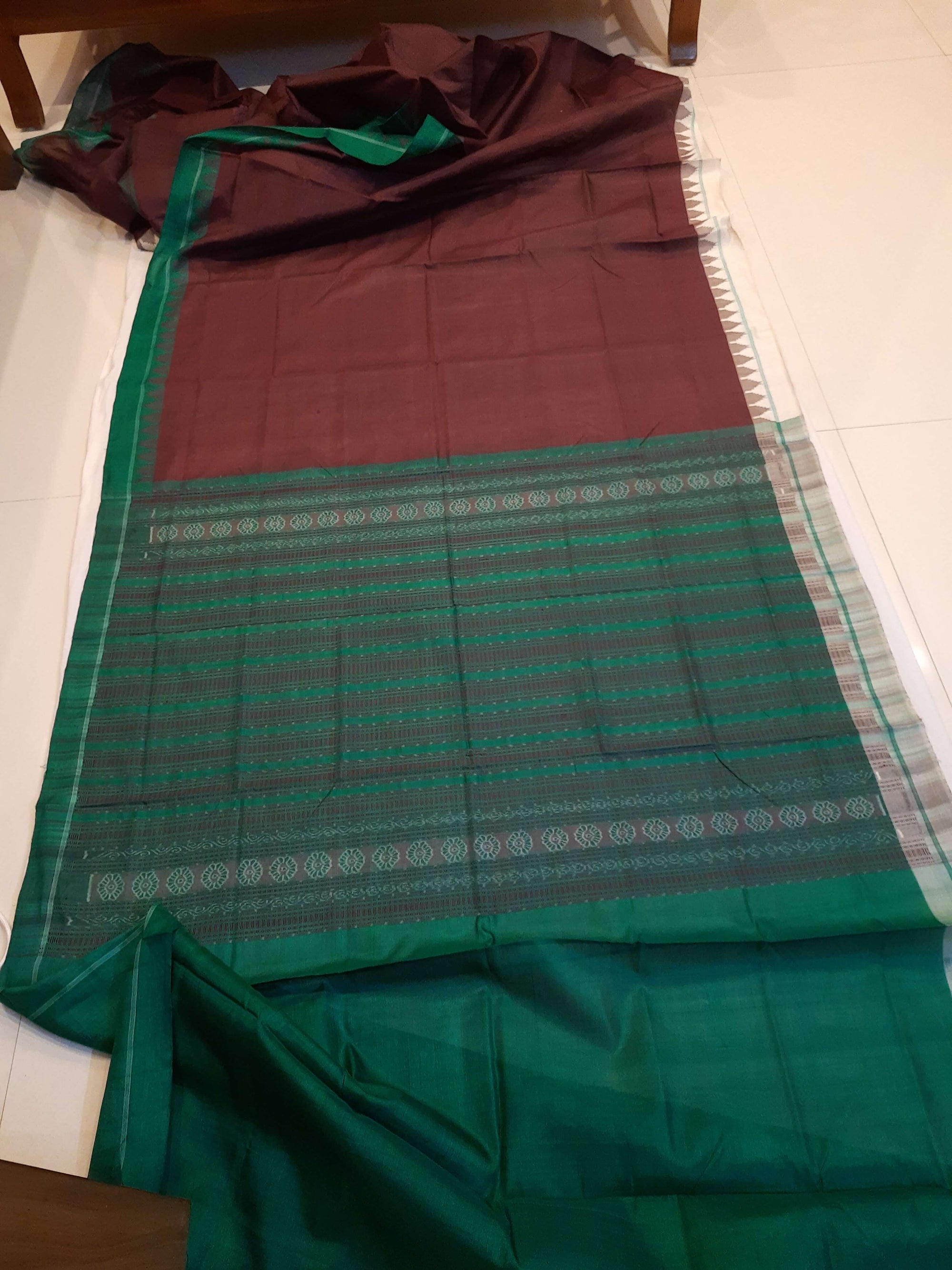 Chocolate brown Phodo Kumbha Gangajamuna Border Tussar Silk Saree with running blouse piece