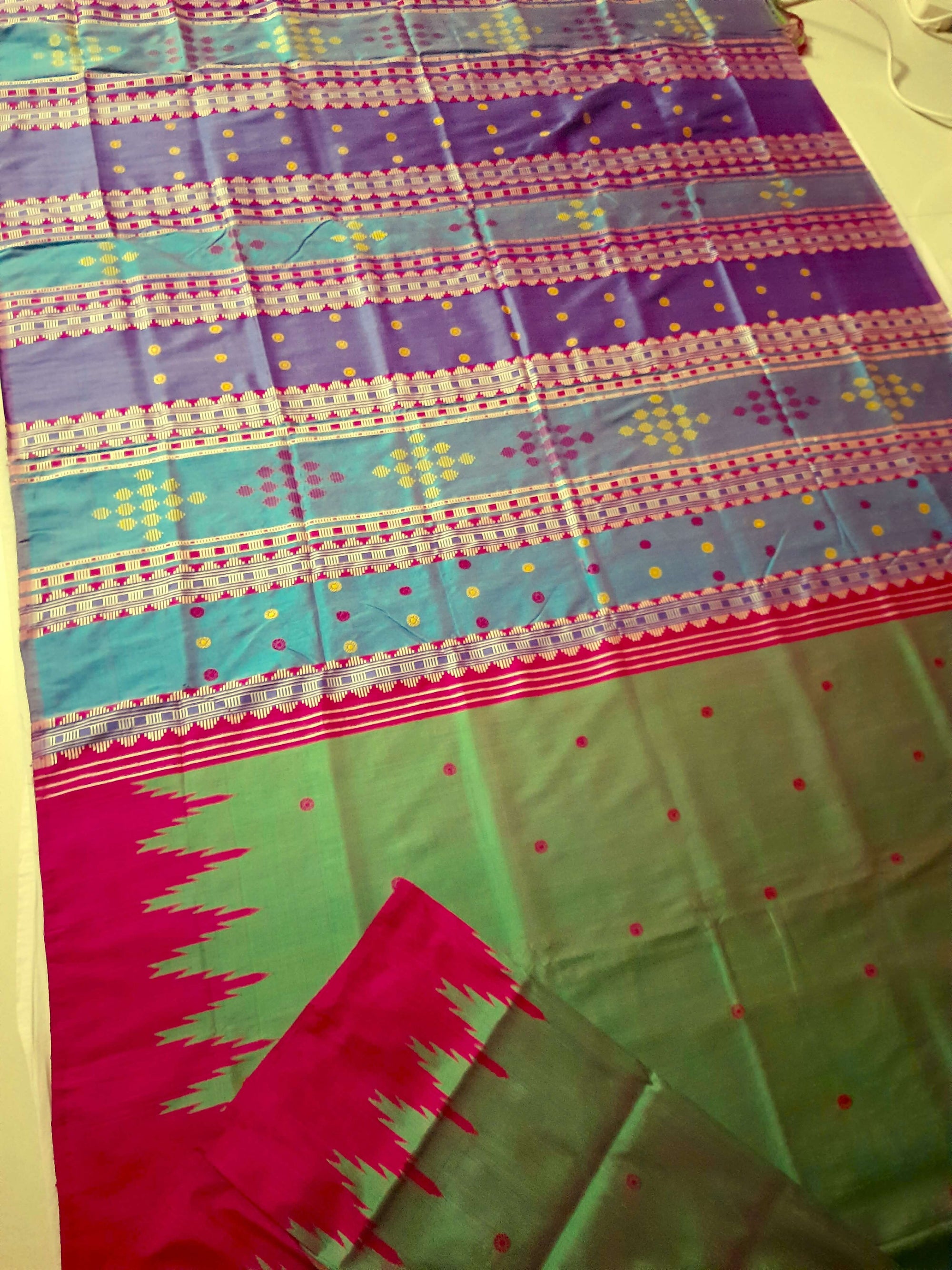 Green Pink Phoda Kumbha Berhampuri Patta Silk Saree with running blouse piece