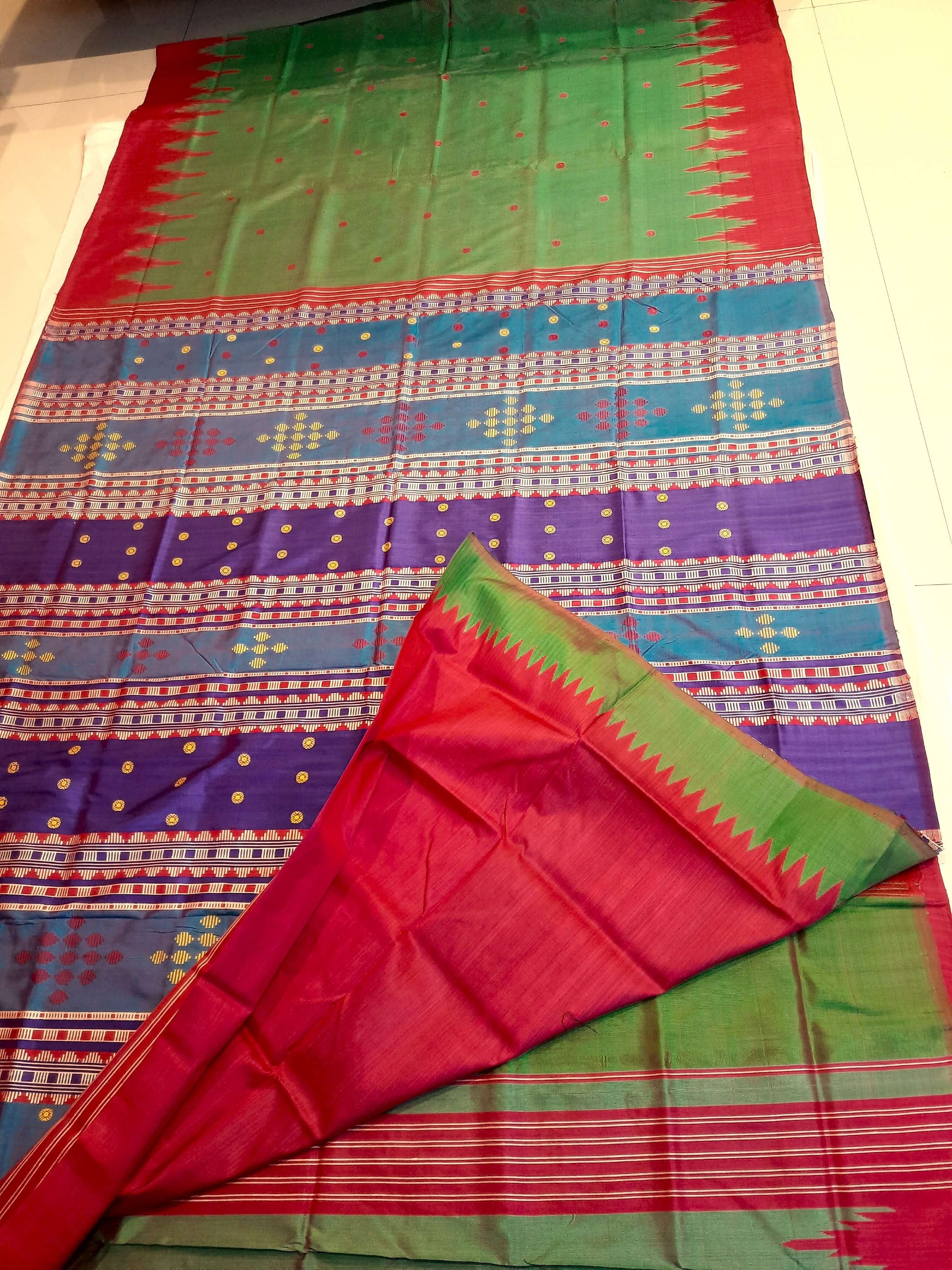 Green Pink Phoda Kumbha Berhampuri Patta Silk Saree with running blouse piece