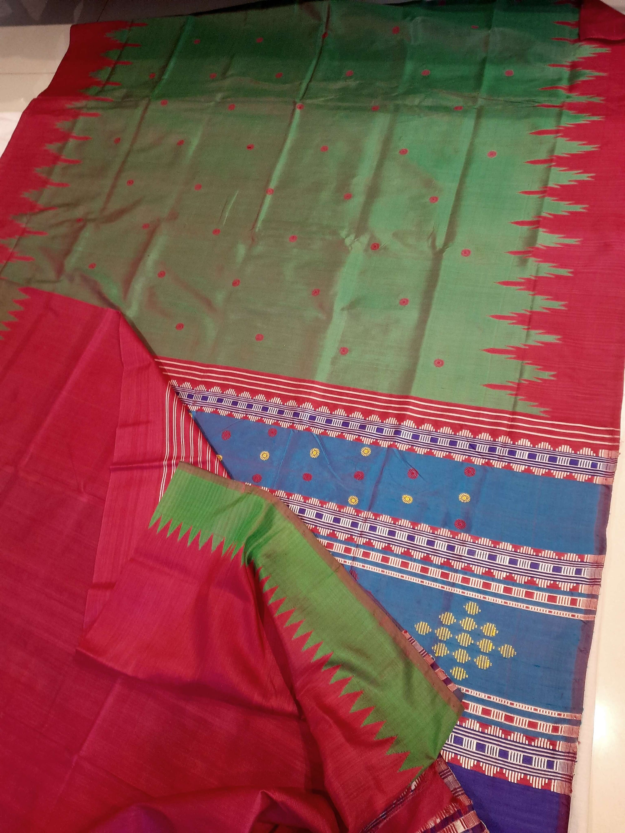 Green Pink Phoda Kumbha Berhampuri Patta Silk Saree with running blouse piece
