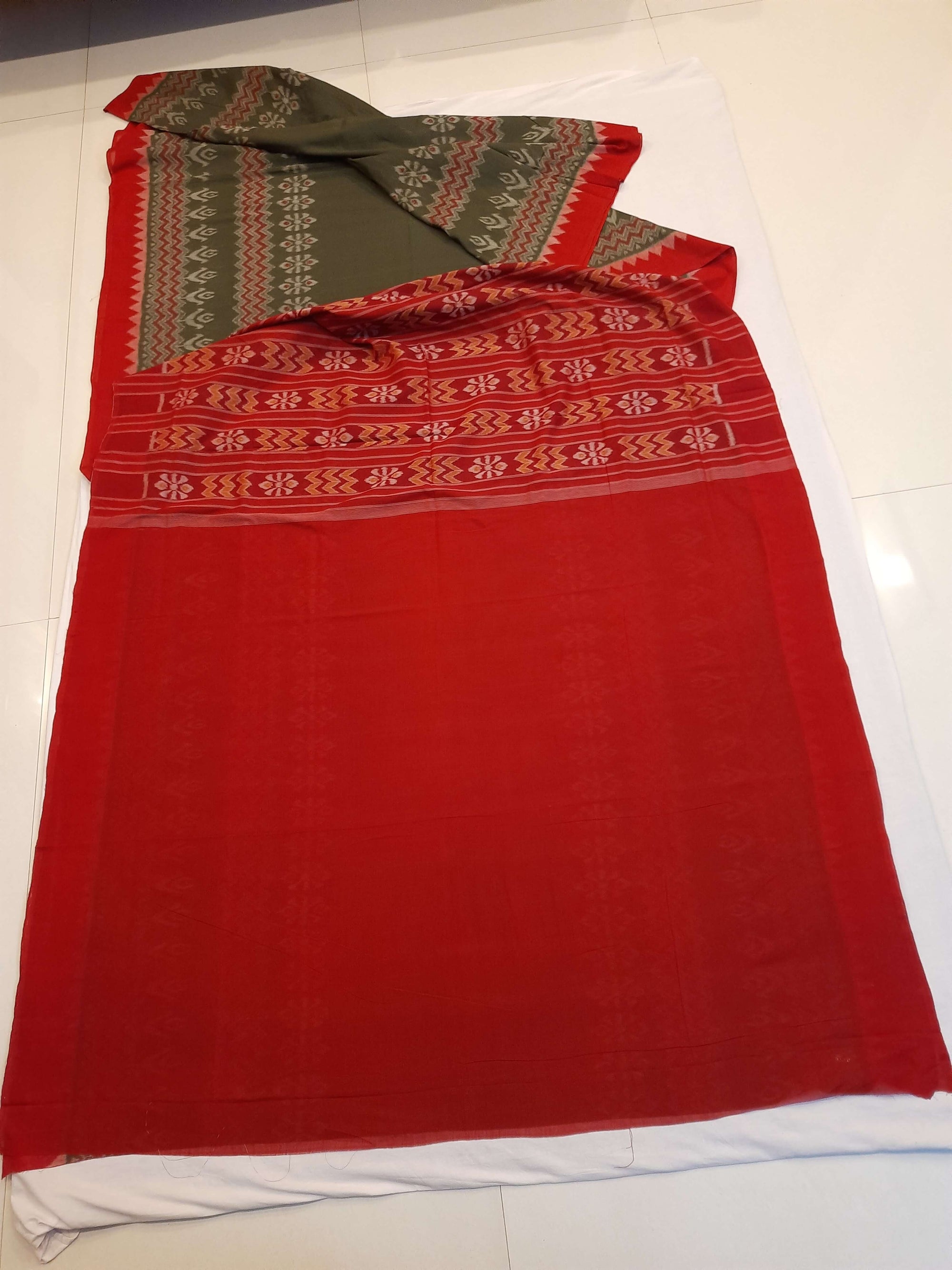 Green cotton Sambalpuri Saree with running blouse piece