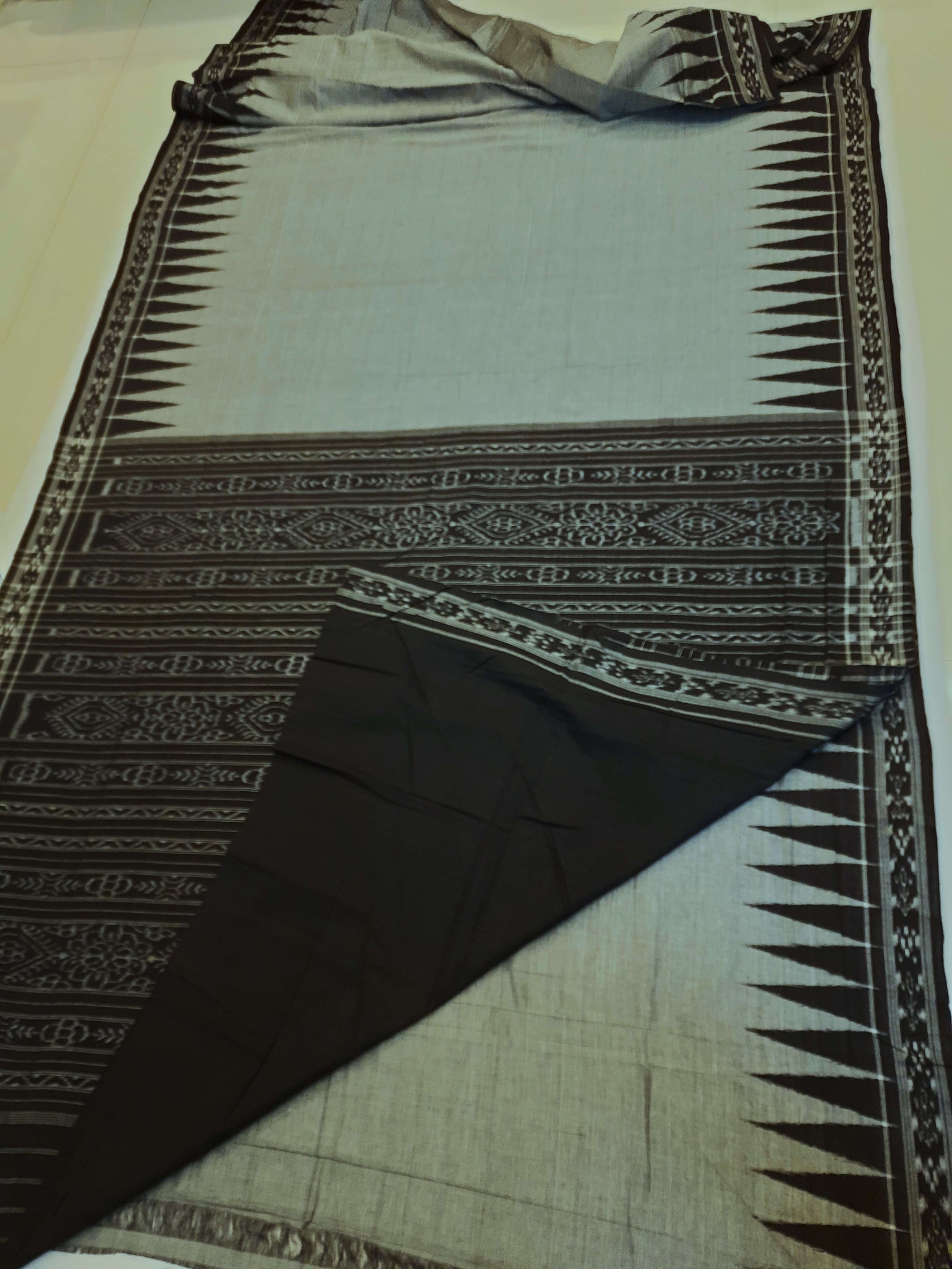 Grey Cotton Odisha Ikat saree with running blouse piece