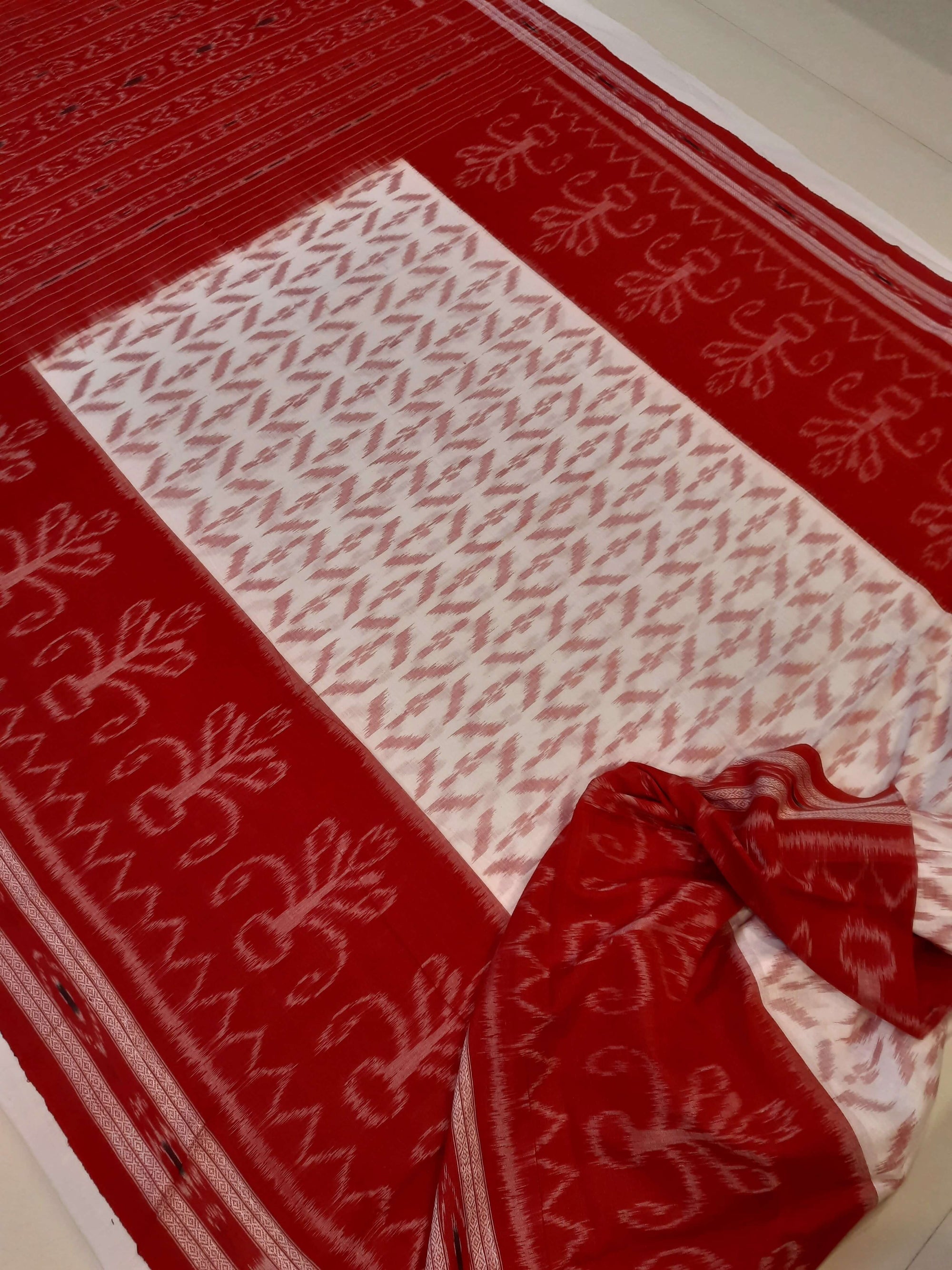 White Red wide border Cotton Odisha Ikat saree with mix match cotton ikat blouse piece