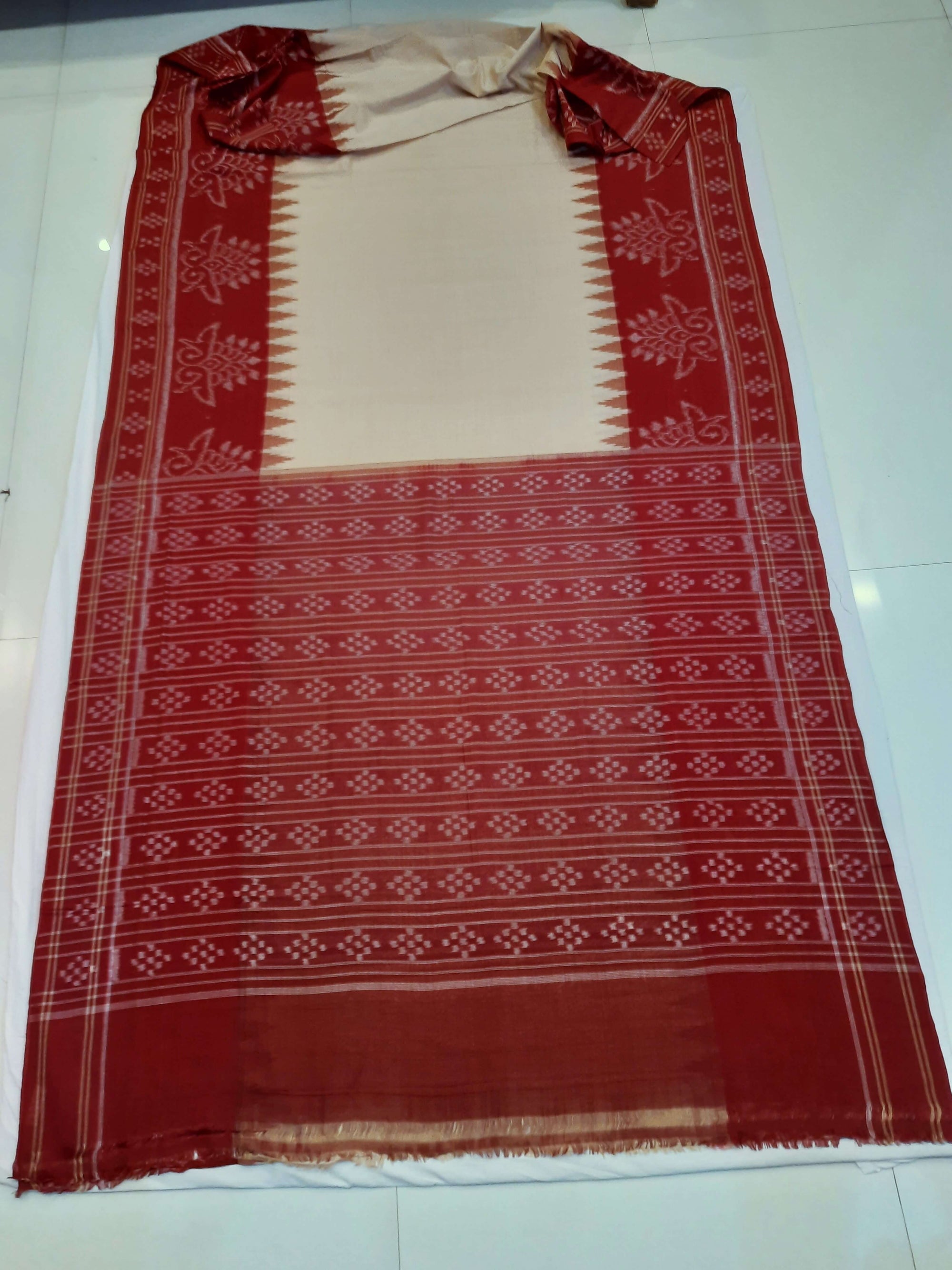 Beige wide border Cotton Odisha Ikat saree with mix match cotton ikat blouse piece