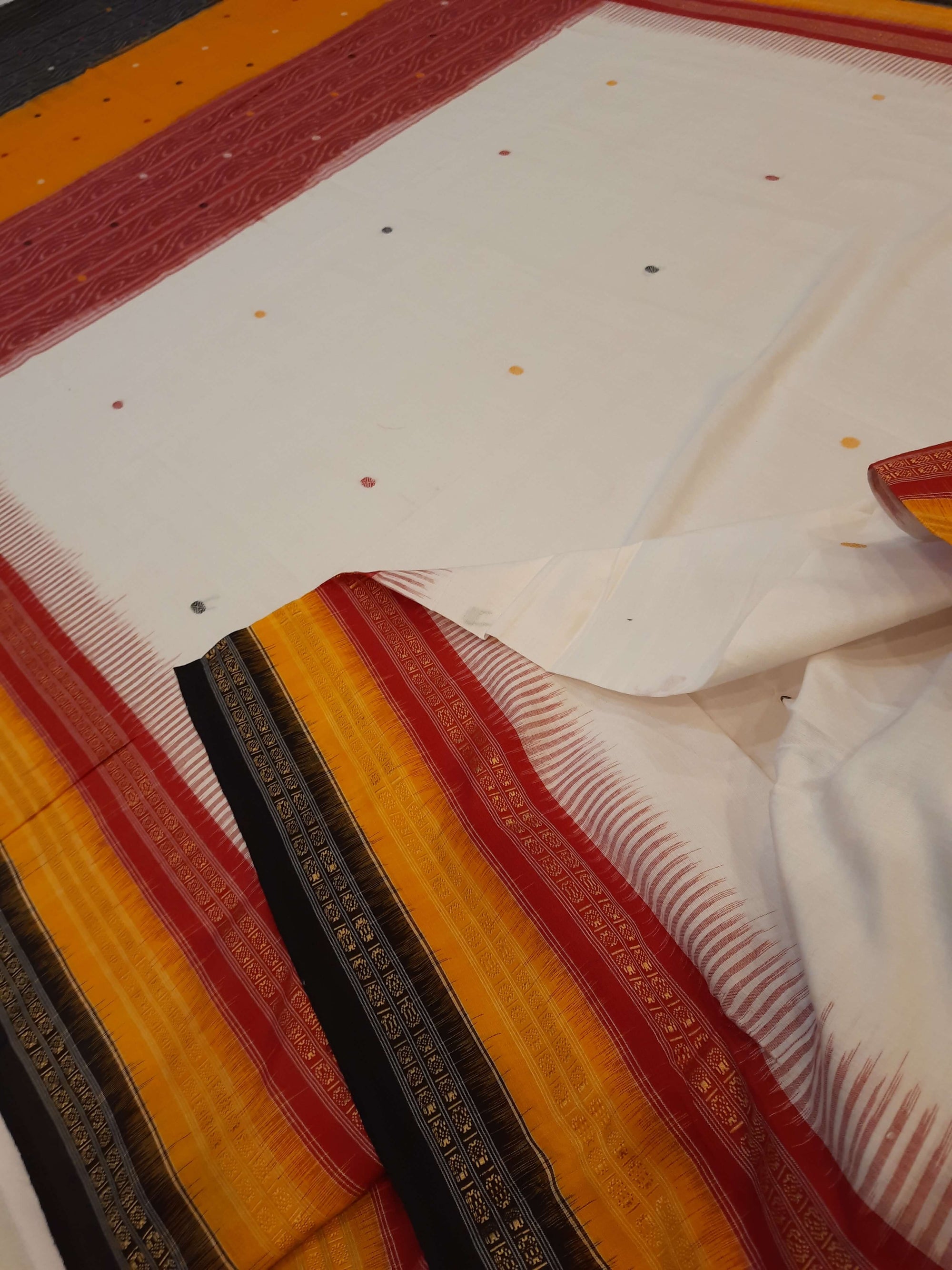 White Kathiphera Odisha Ikat saree with cotton ikat blouse piece