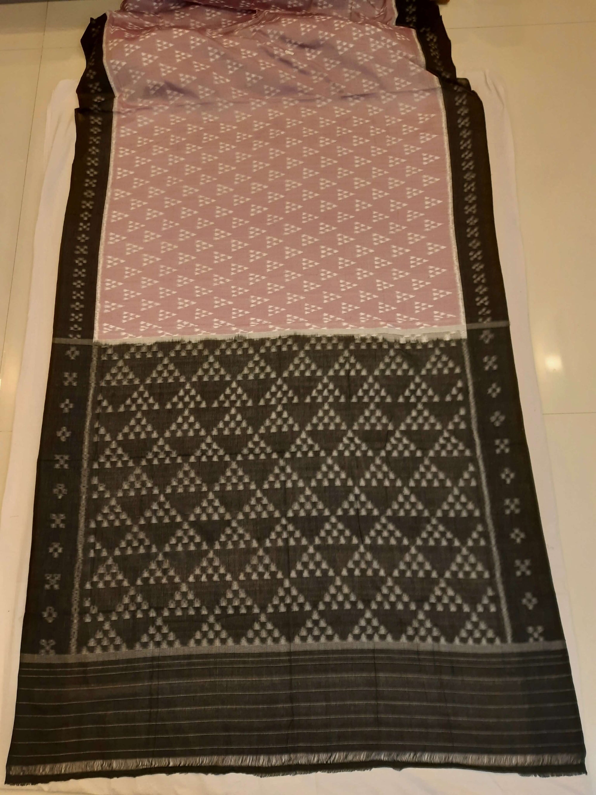 Light Lavender Odisha Ikat saree with cotton ikat blouse piece