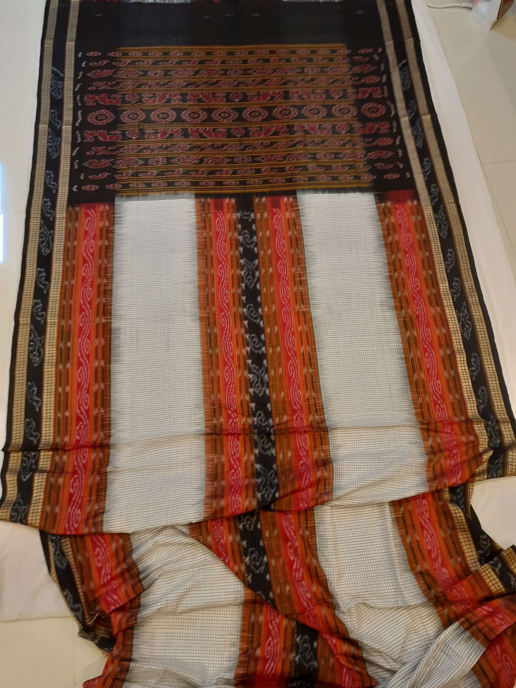 Off-white Sambalpuri Sachipar Cotton Saree with cotton ikat blouse piece