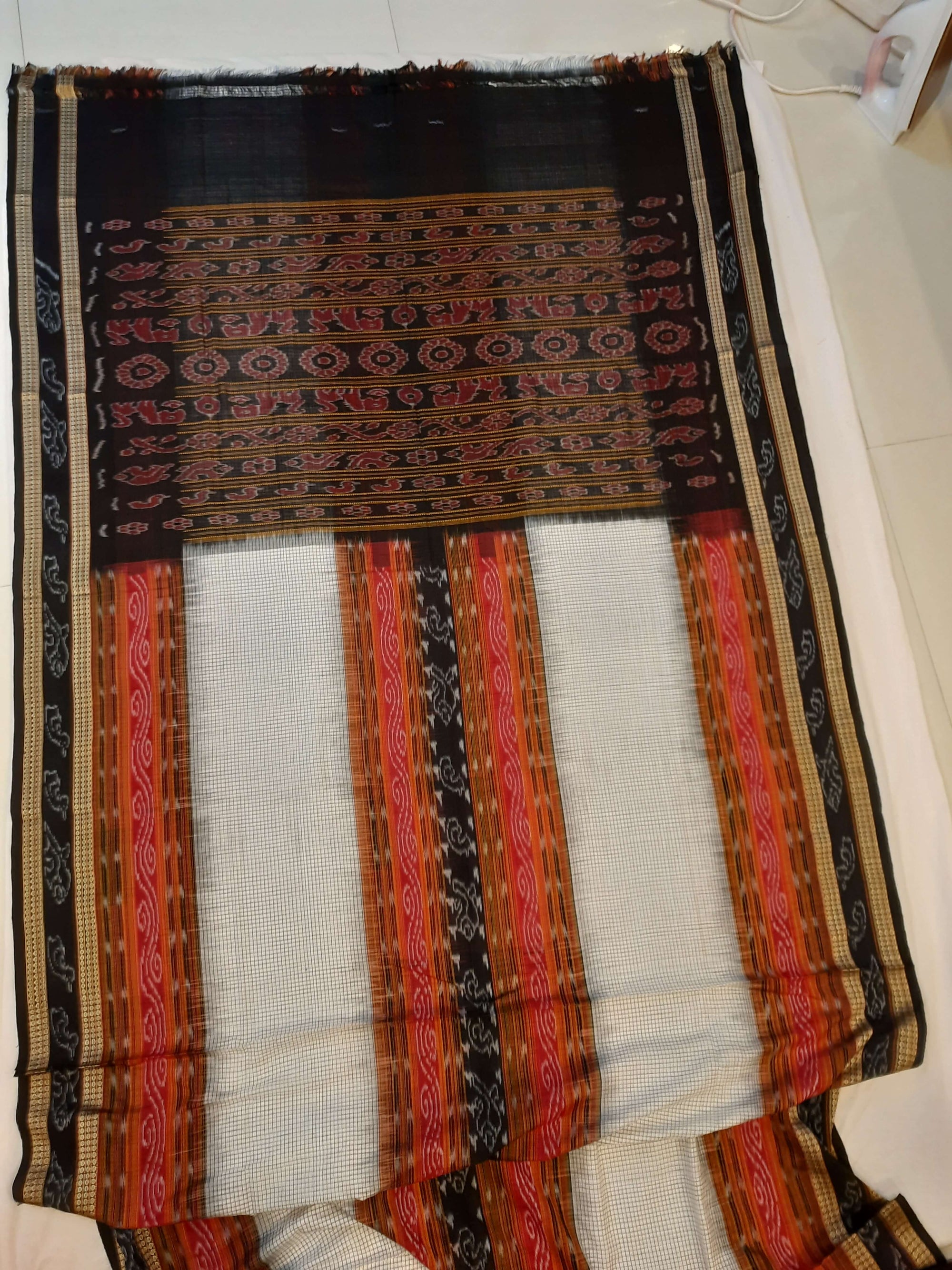 Off-white Sambalpuri Sachipar Cotton Saree with cotton ikat blouse piece