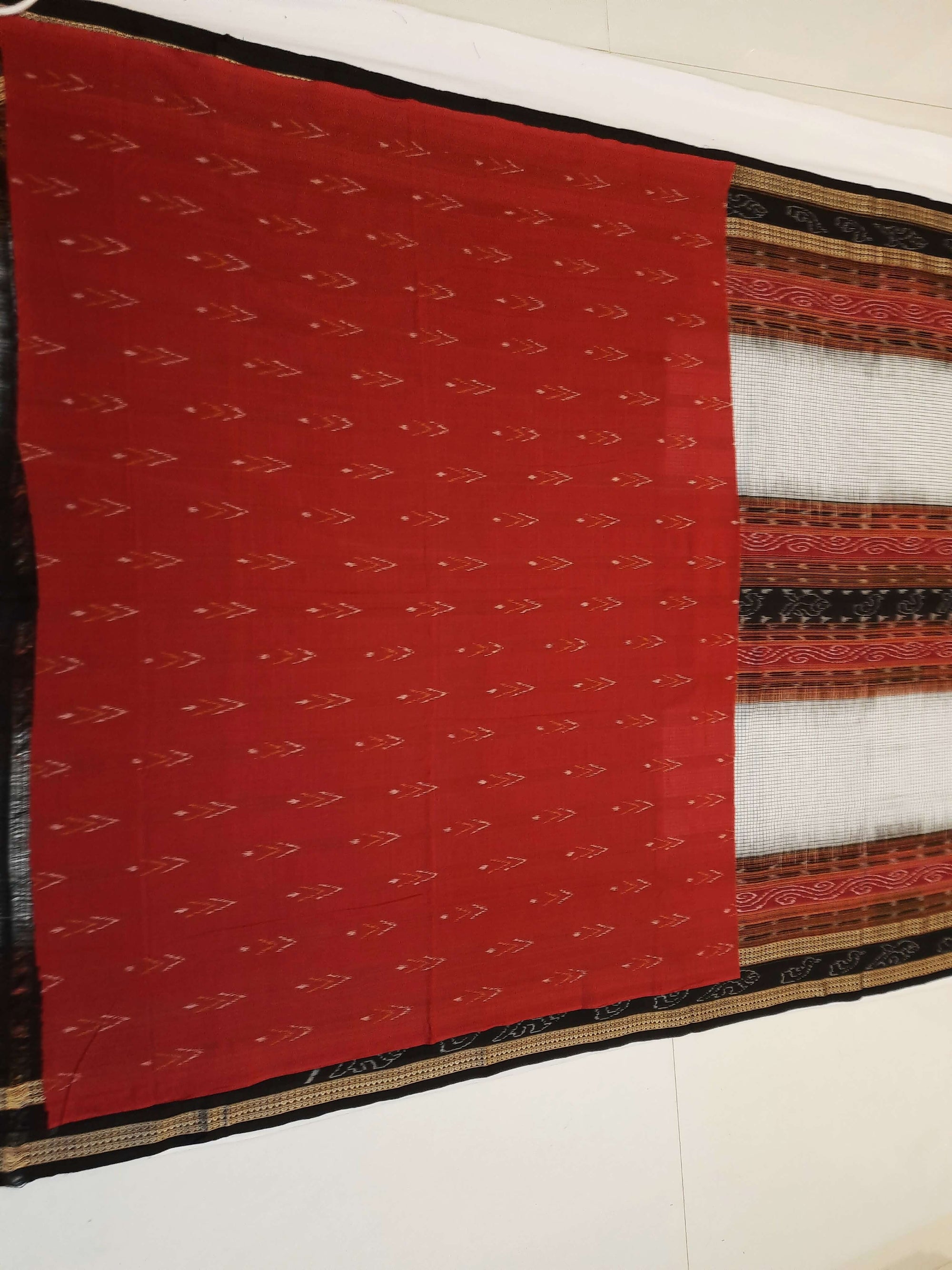 Off-white Sambalpuri Sachipar Cotton Saree with cotton ikat blouse piece