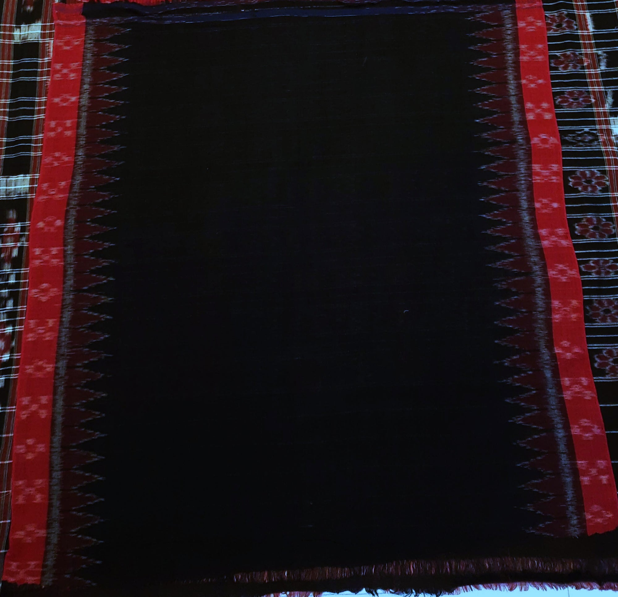 Red Ekphulia Pattern Odisha Ikat Cotton Saree with cotton ikat blouse piece