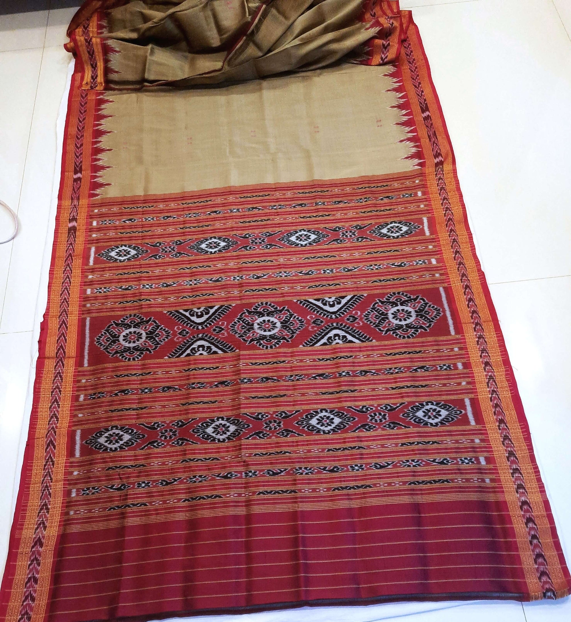 GreenishGrey with Pink Odisha Khandua Patta Silk Saree with running blouse piece